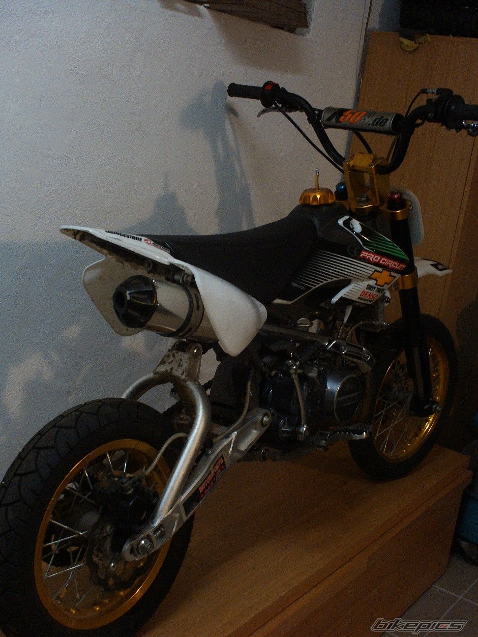 Photo 1529737