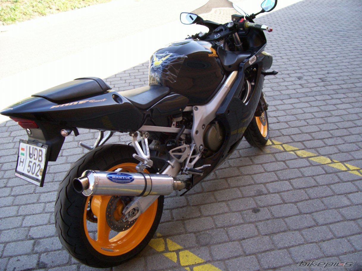 Photo 1529748