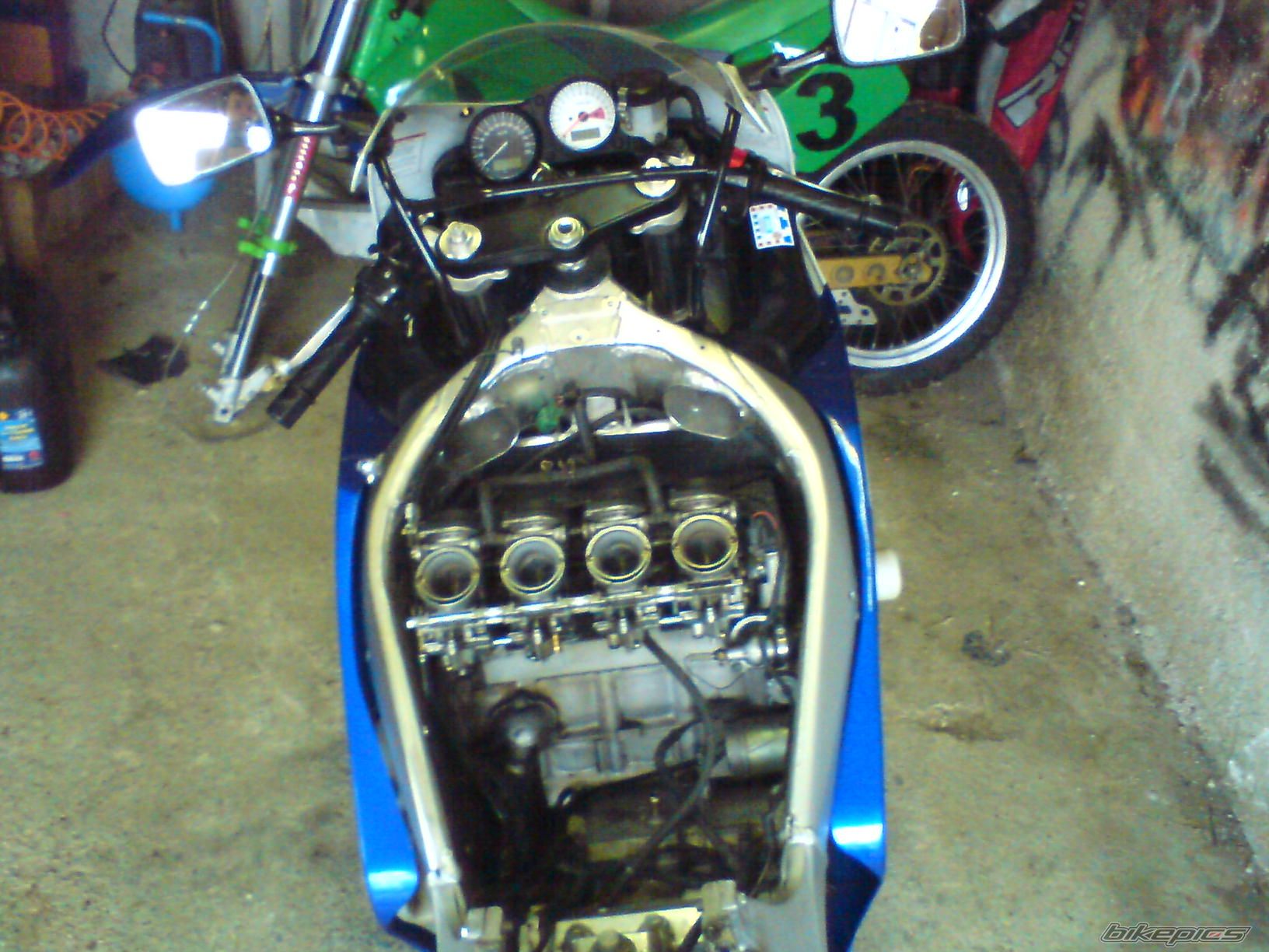Photo 1529885