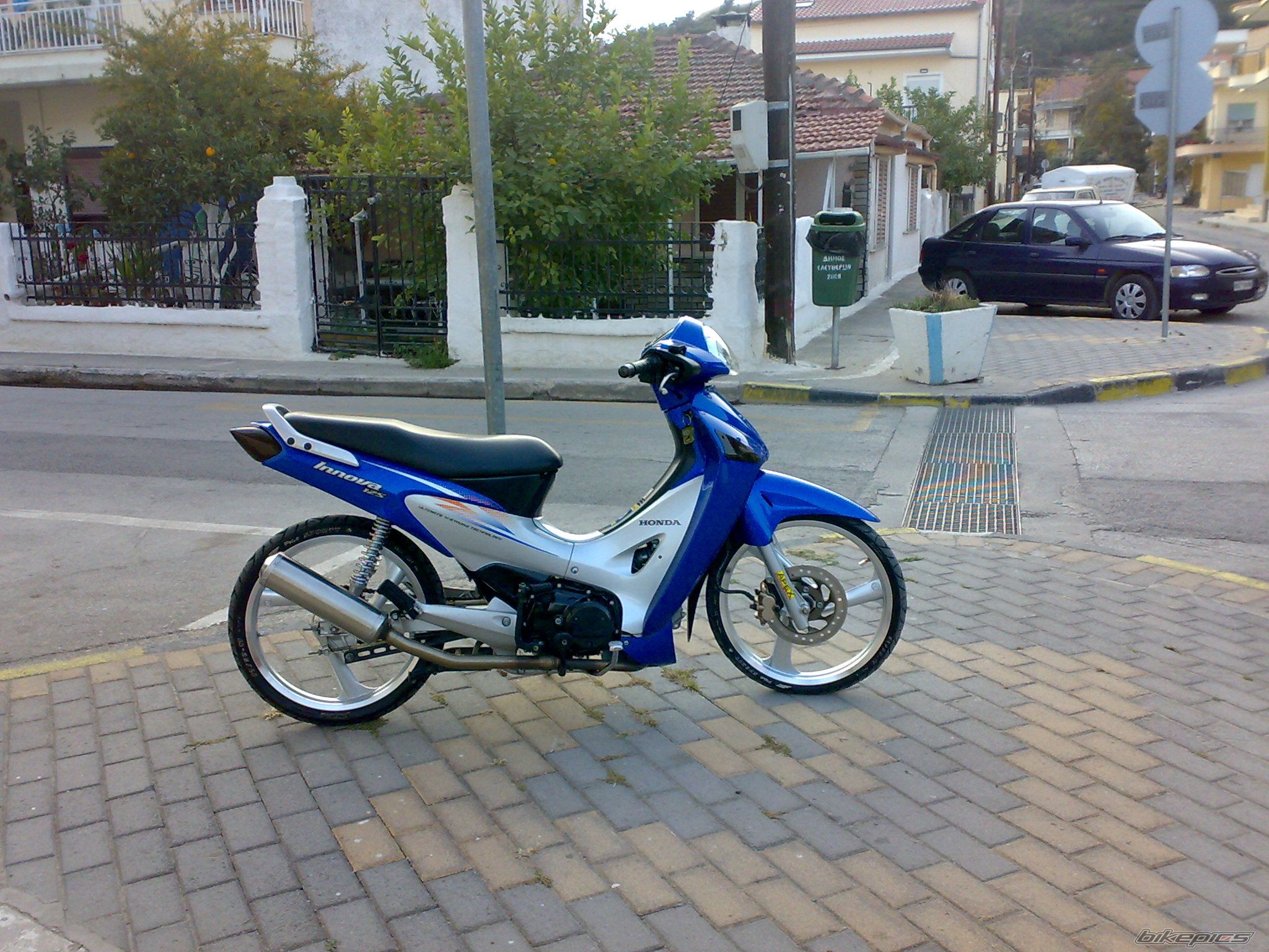Photo 1529886