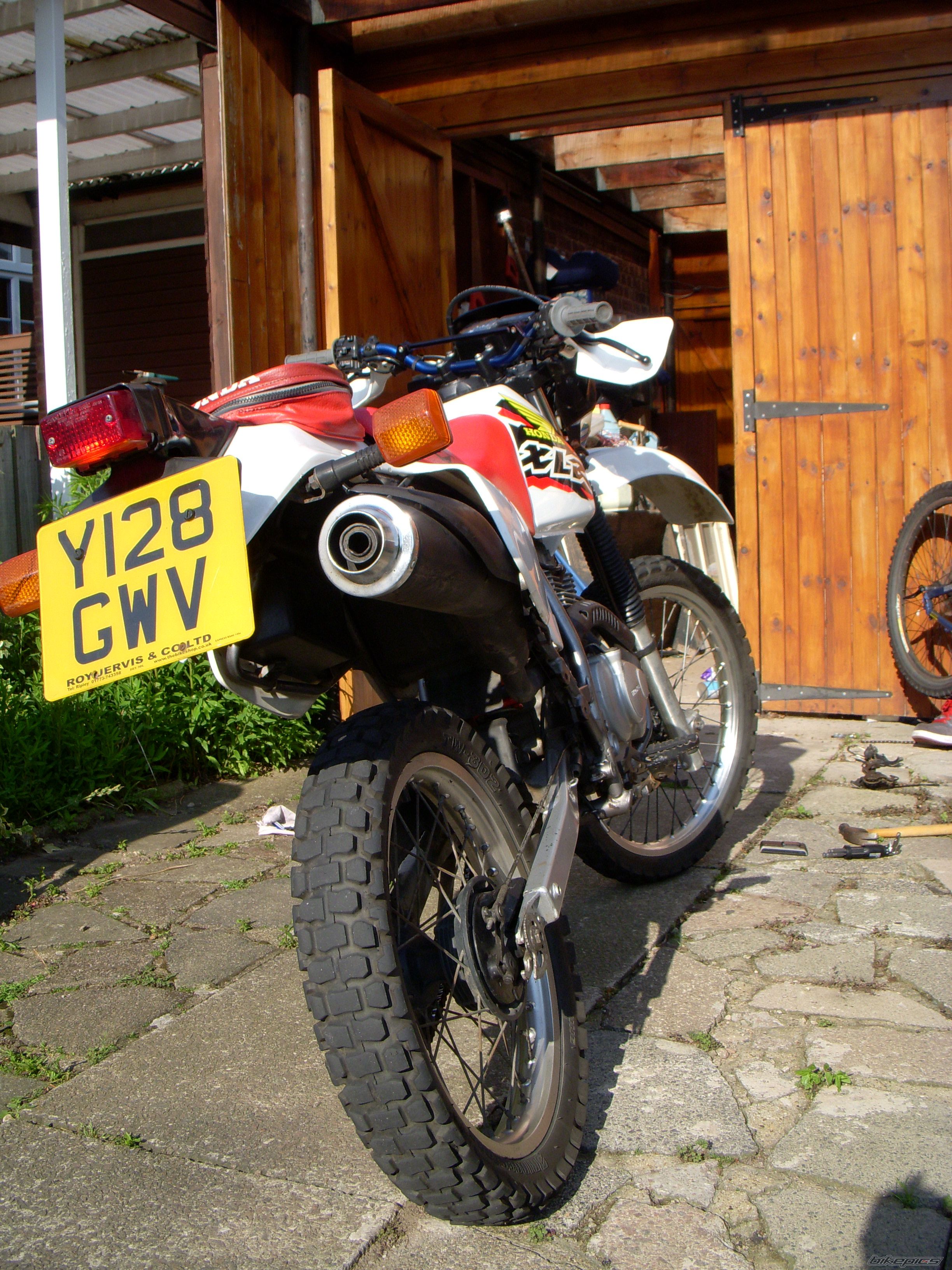 Photo 1529968