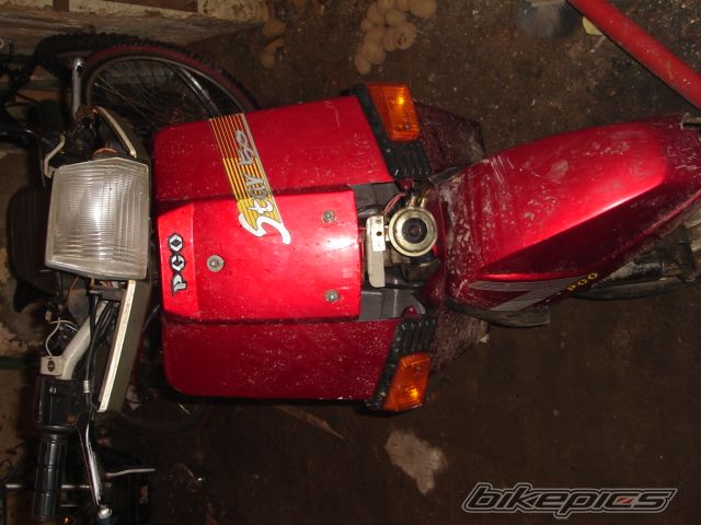 Photo 1529998