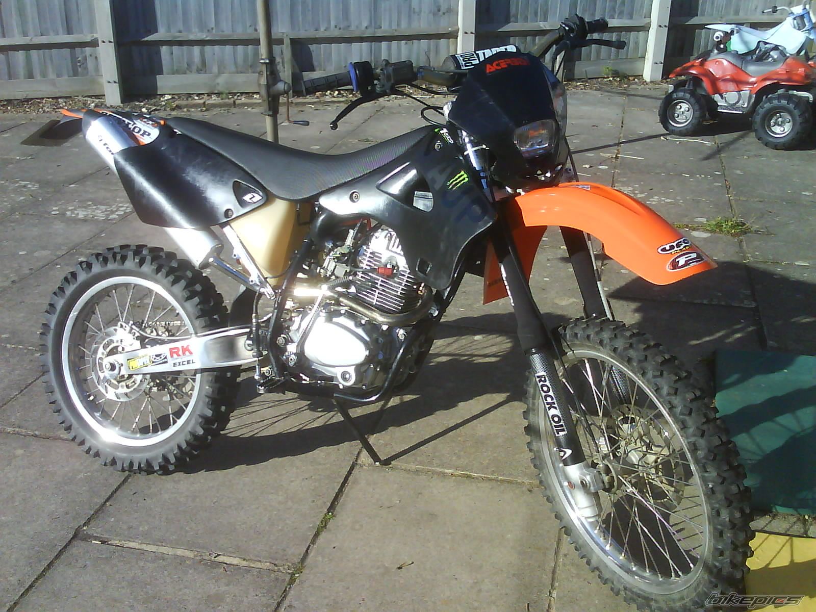 Photo 1530072