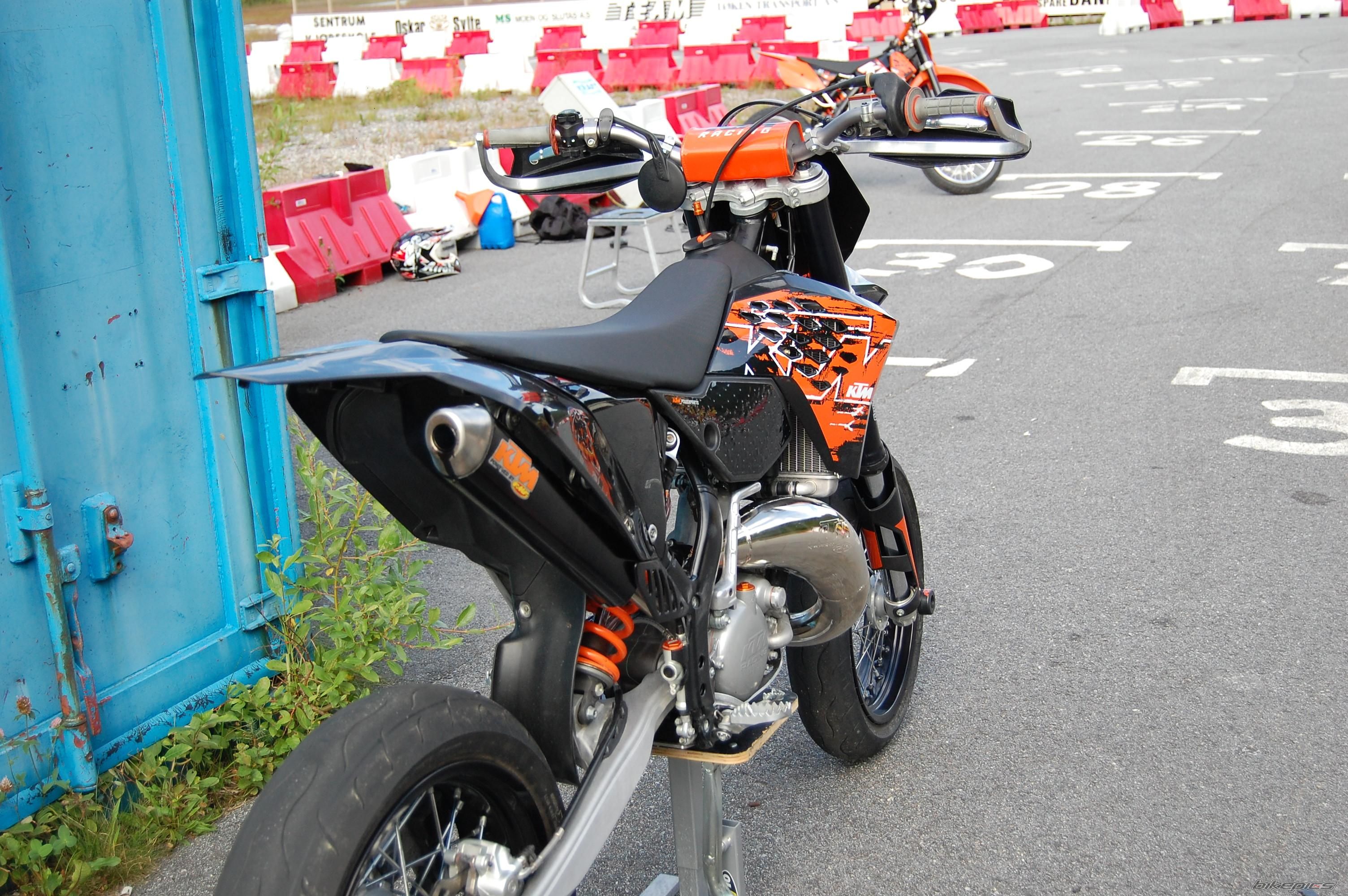 Photo 1530323
