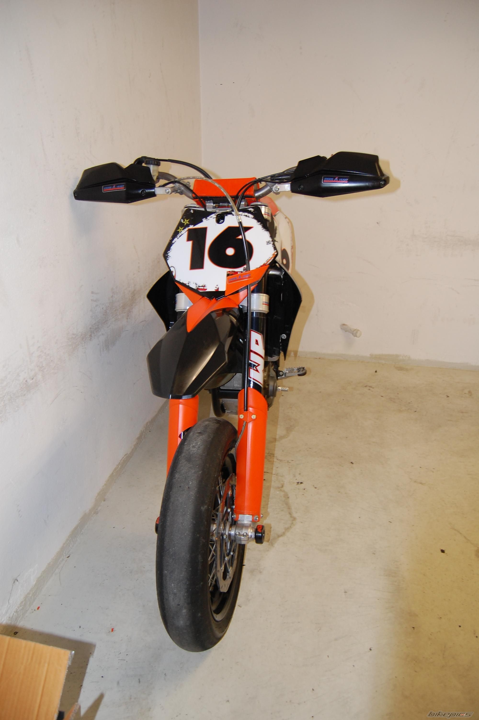 Photo 1530353