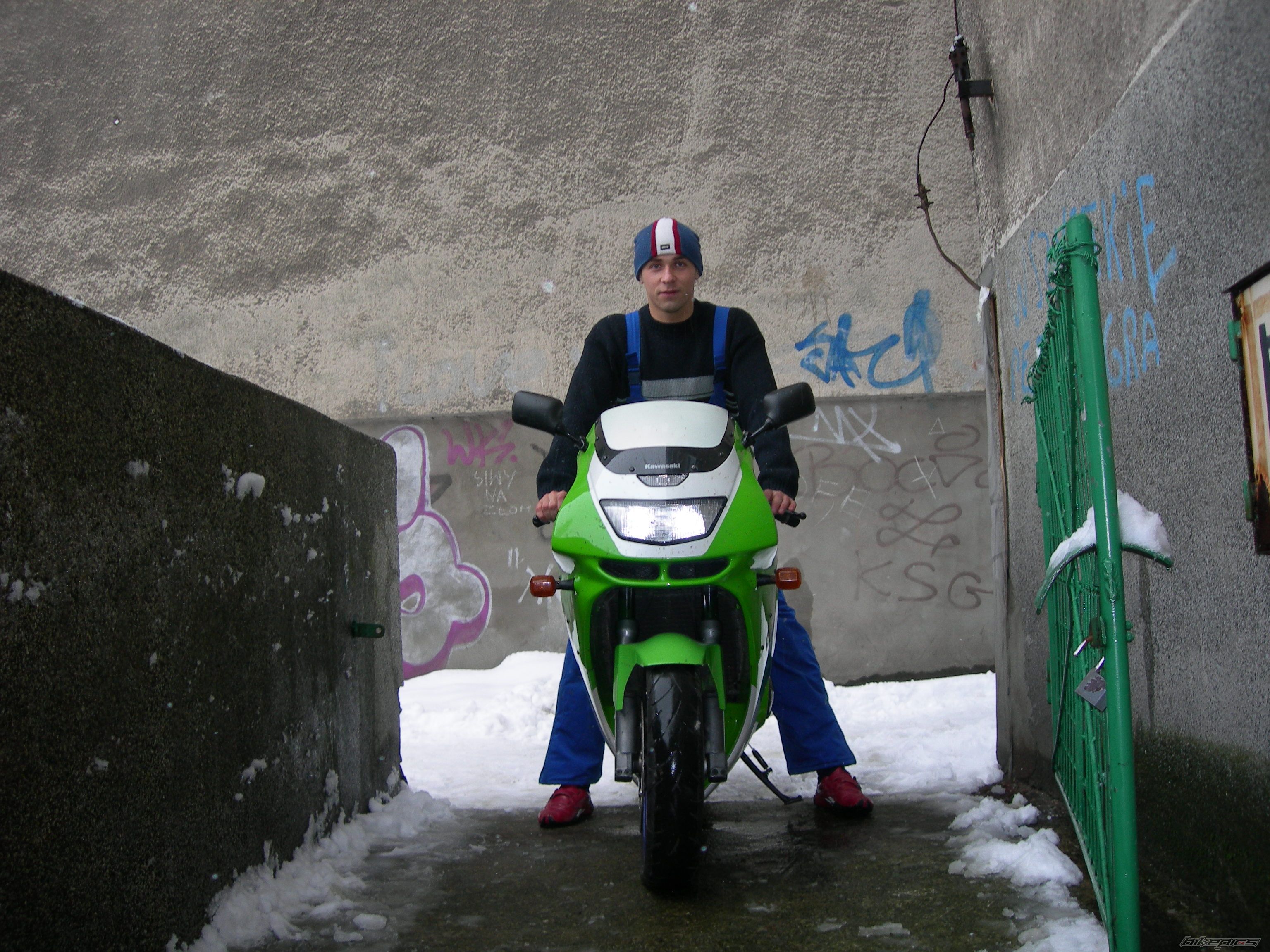 Photo 1530374