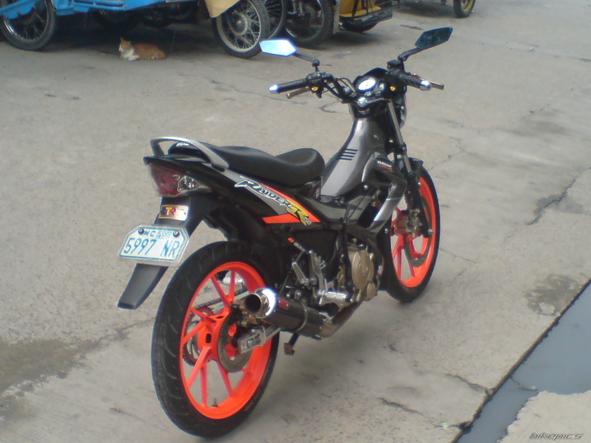 Photo 1530464