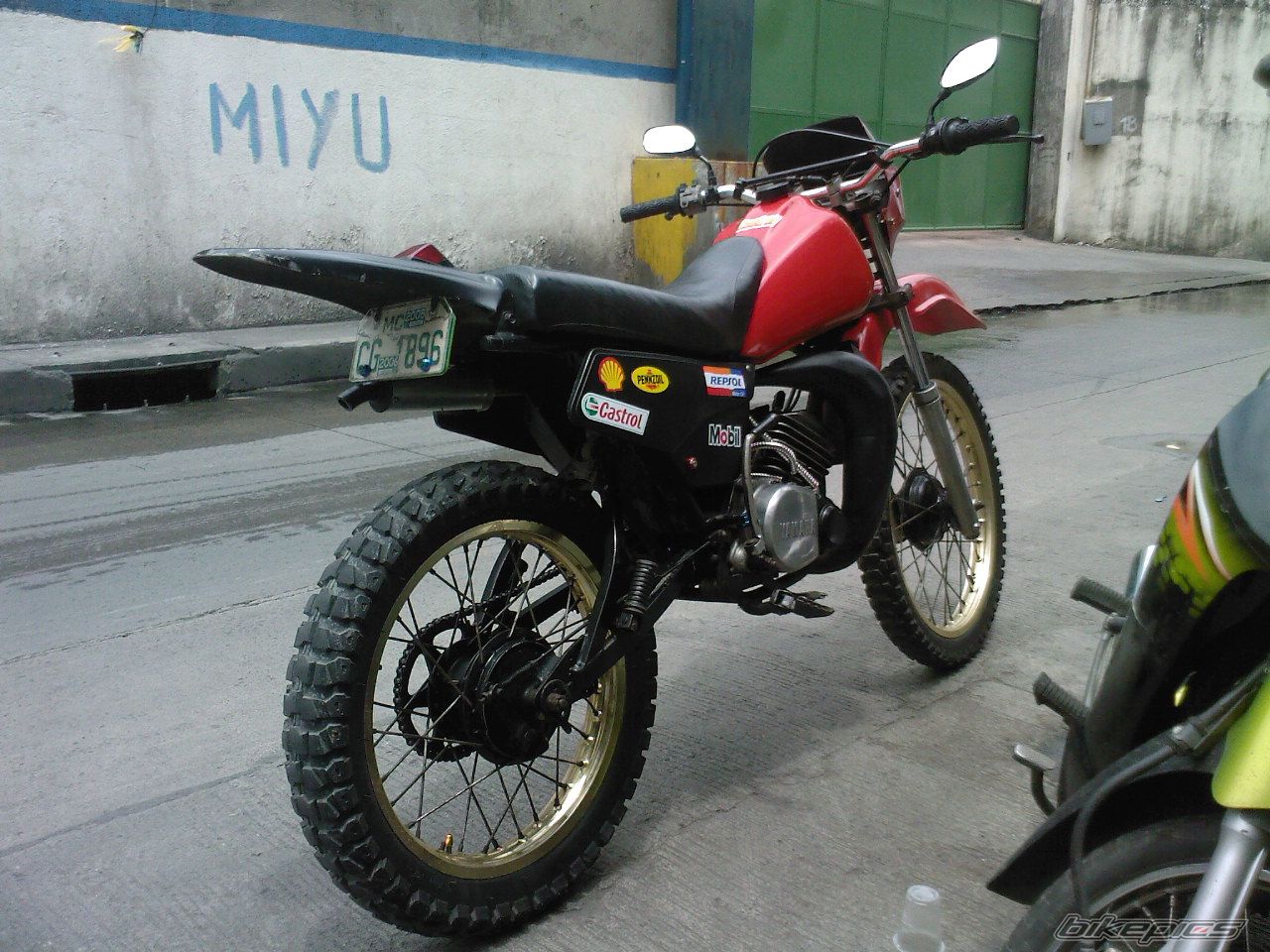 Photo 1530489