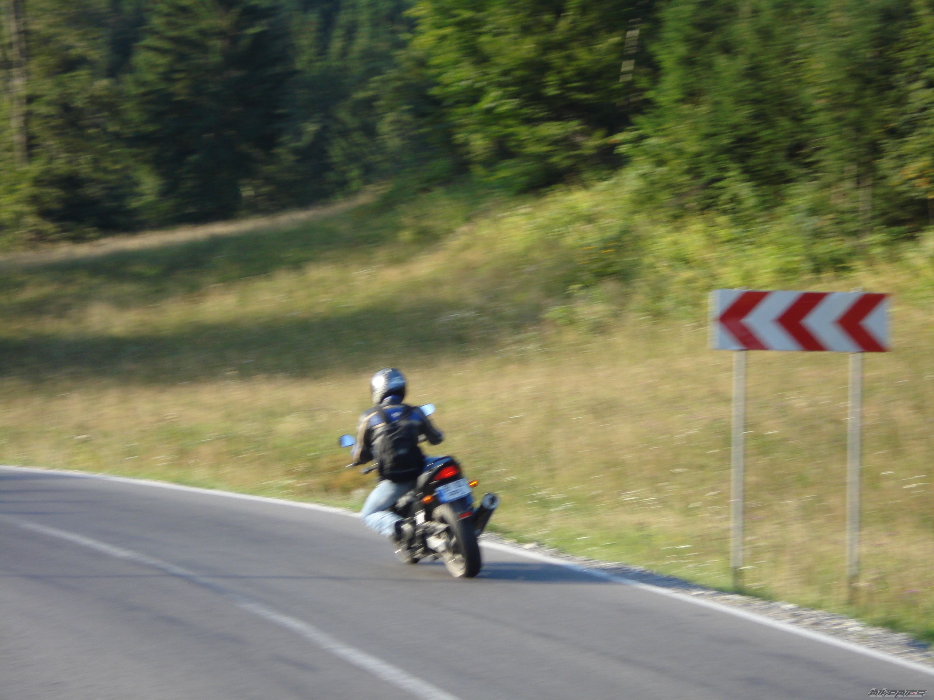 Photo 1530692