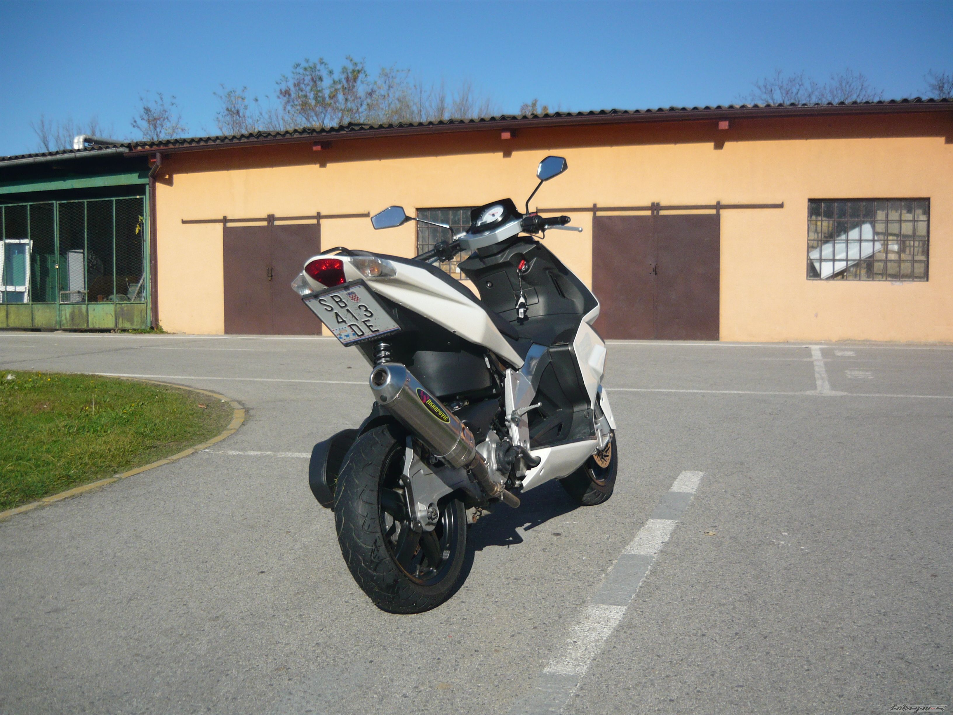 Photo 1530974