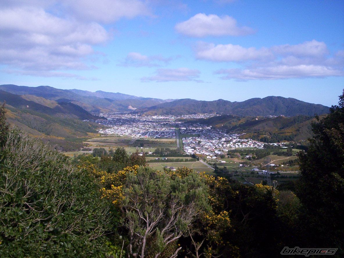 Photo 1531596