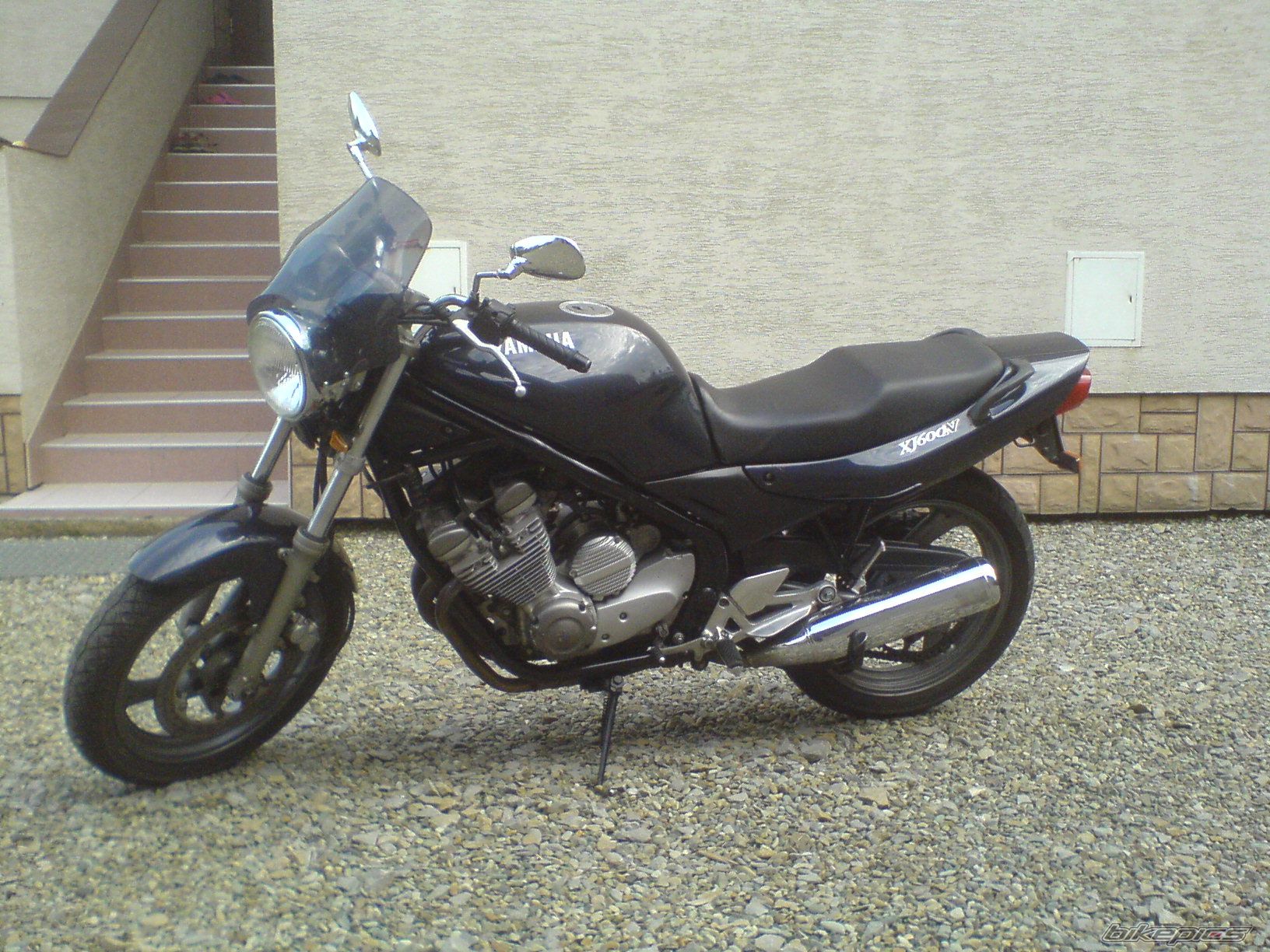 Photo 1531885