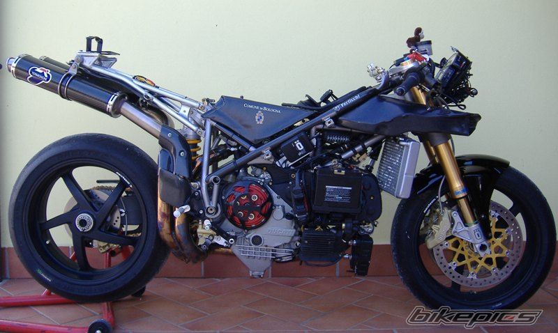 Photo 1531986