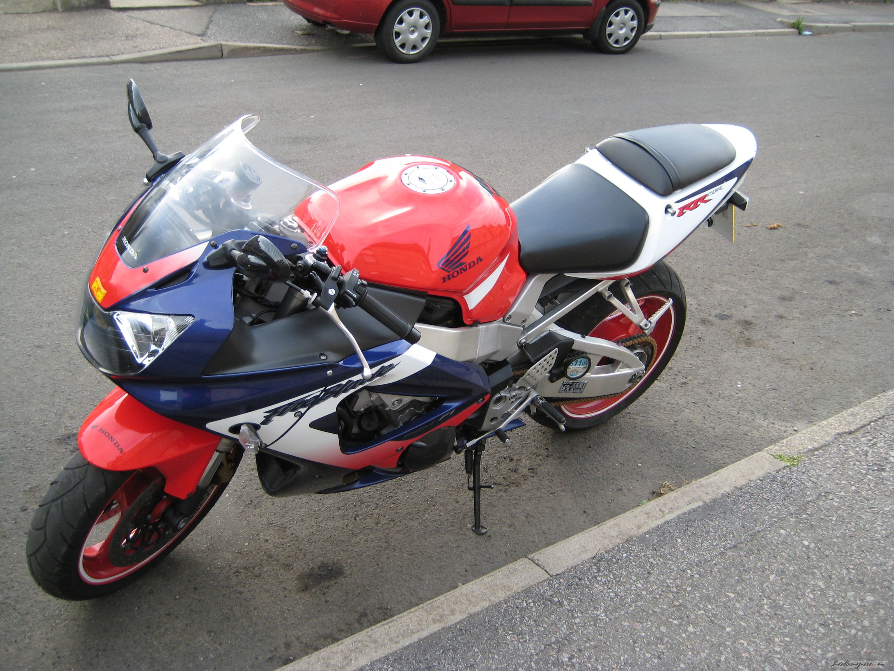 Photo 1532028