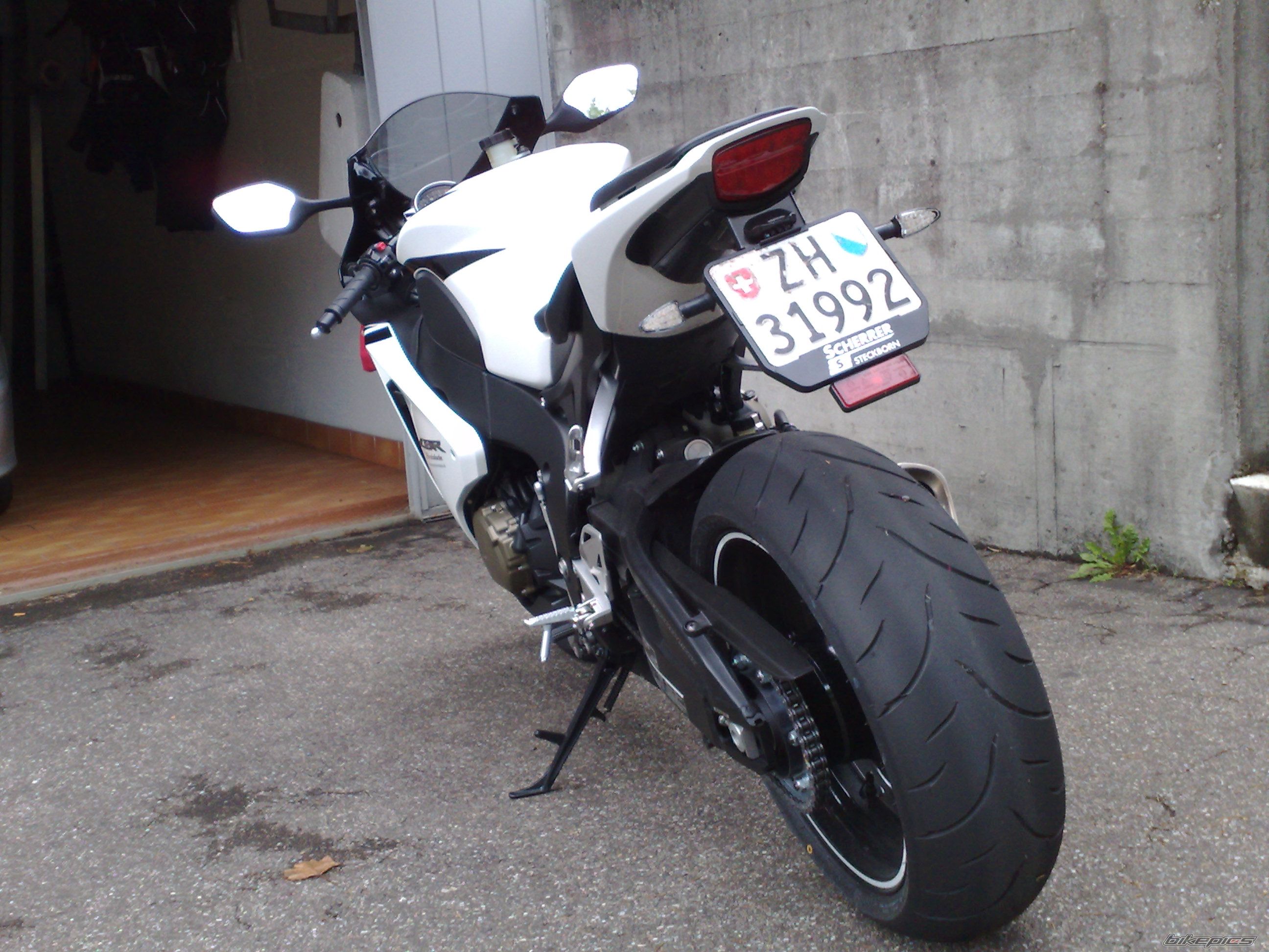 Photo 1532057
