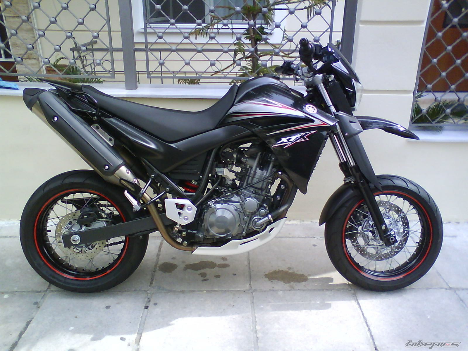 Photo 1532882