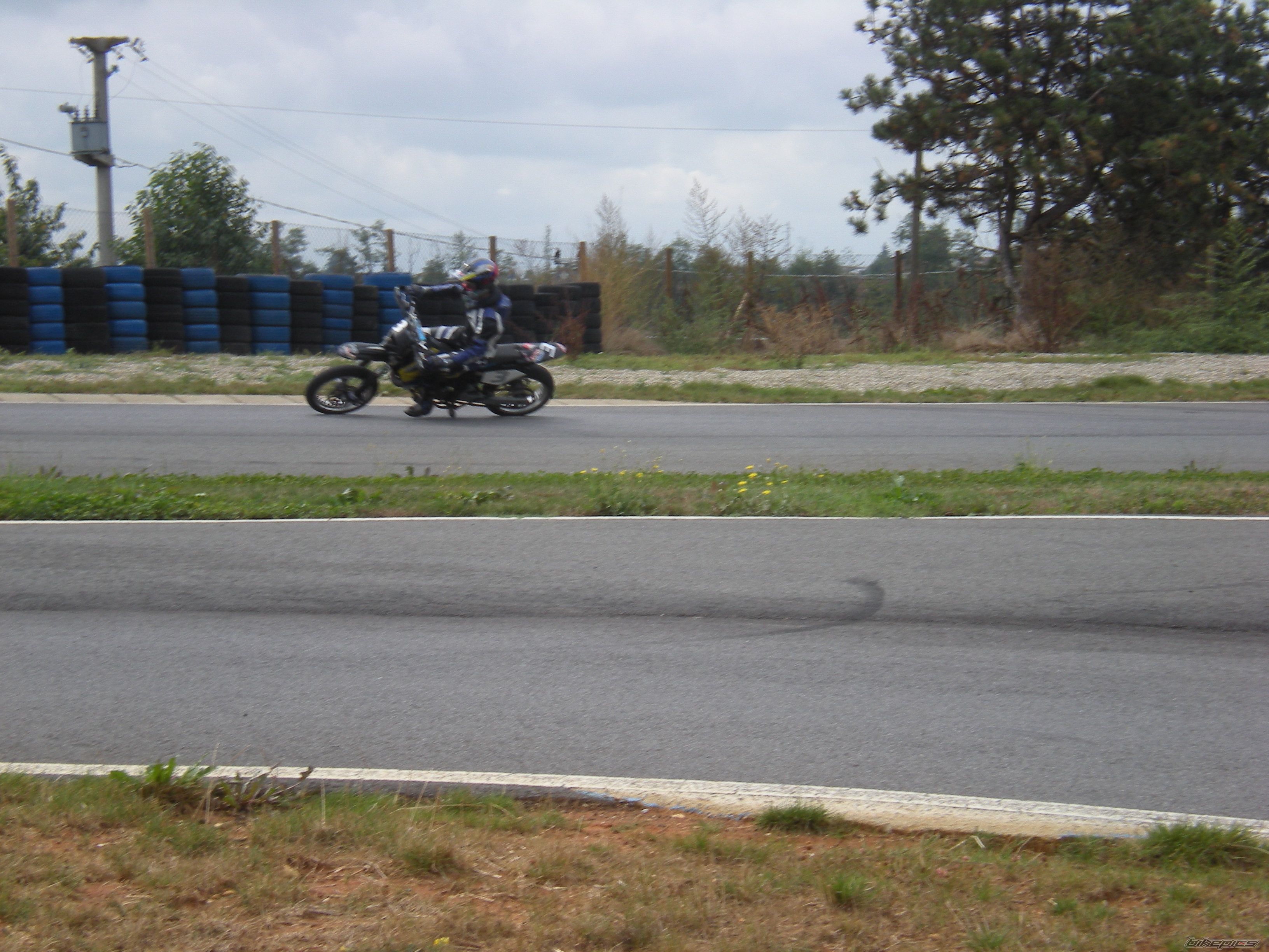 Photo 1533224