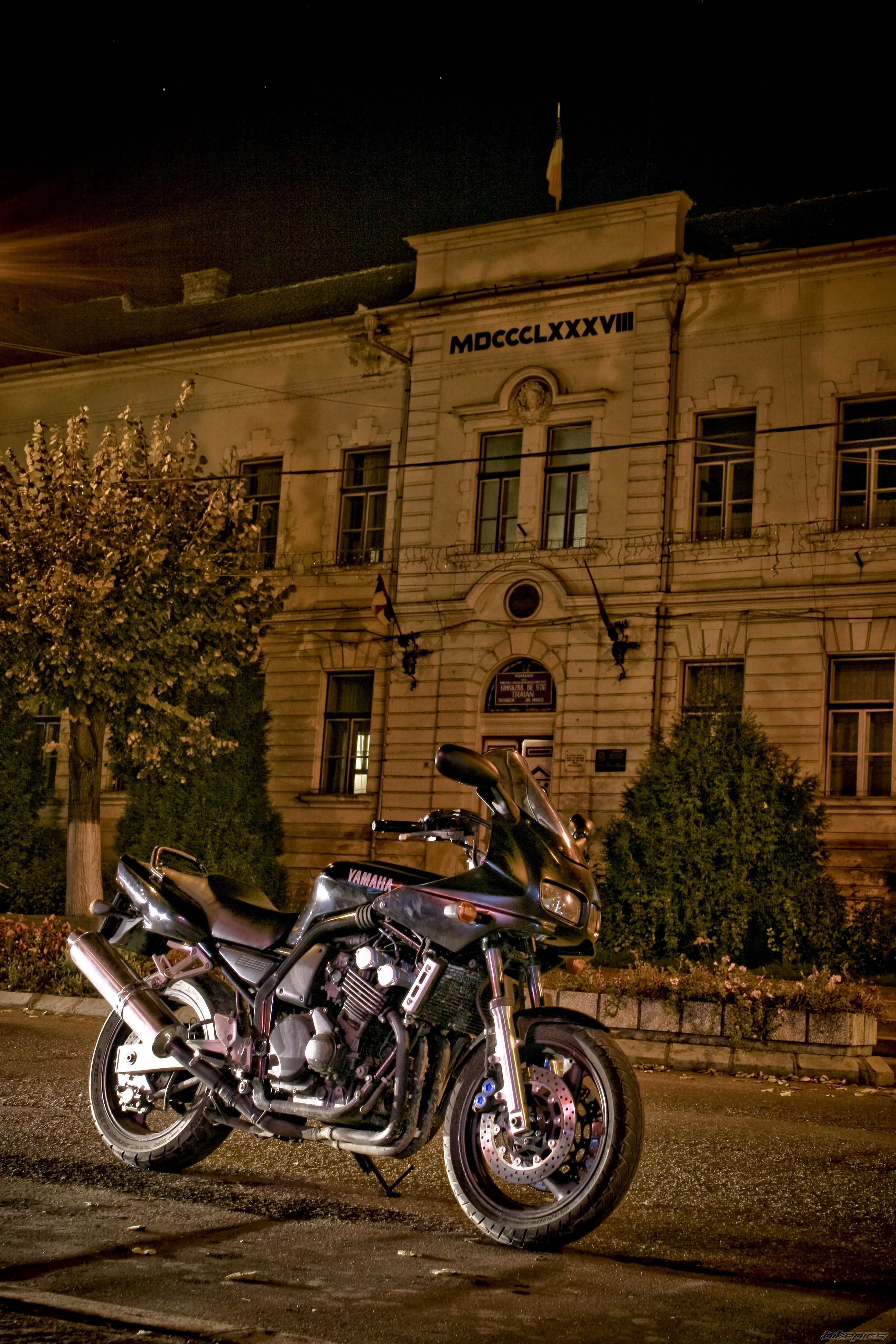 Photo 1533589