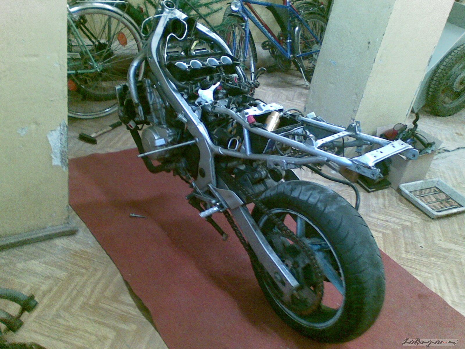 Photo 1533857