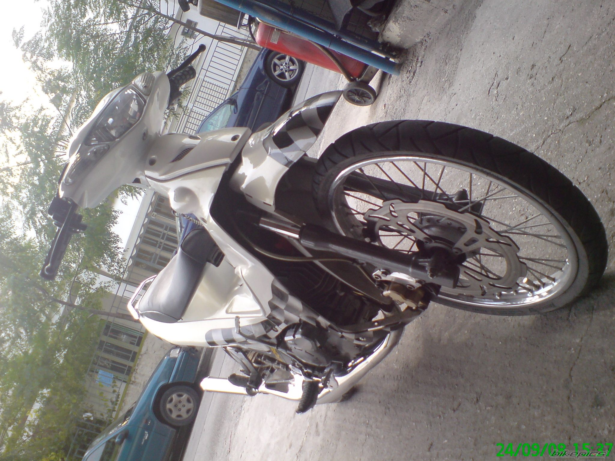 Photo 1533905