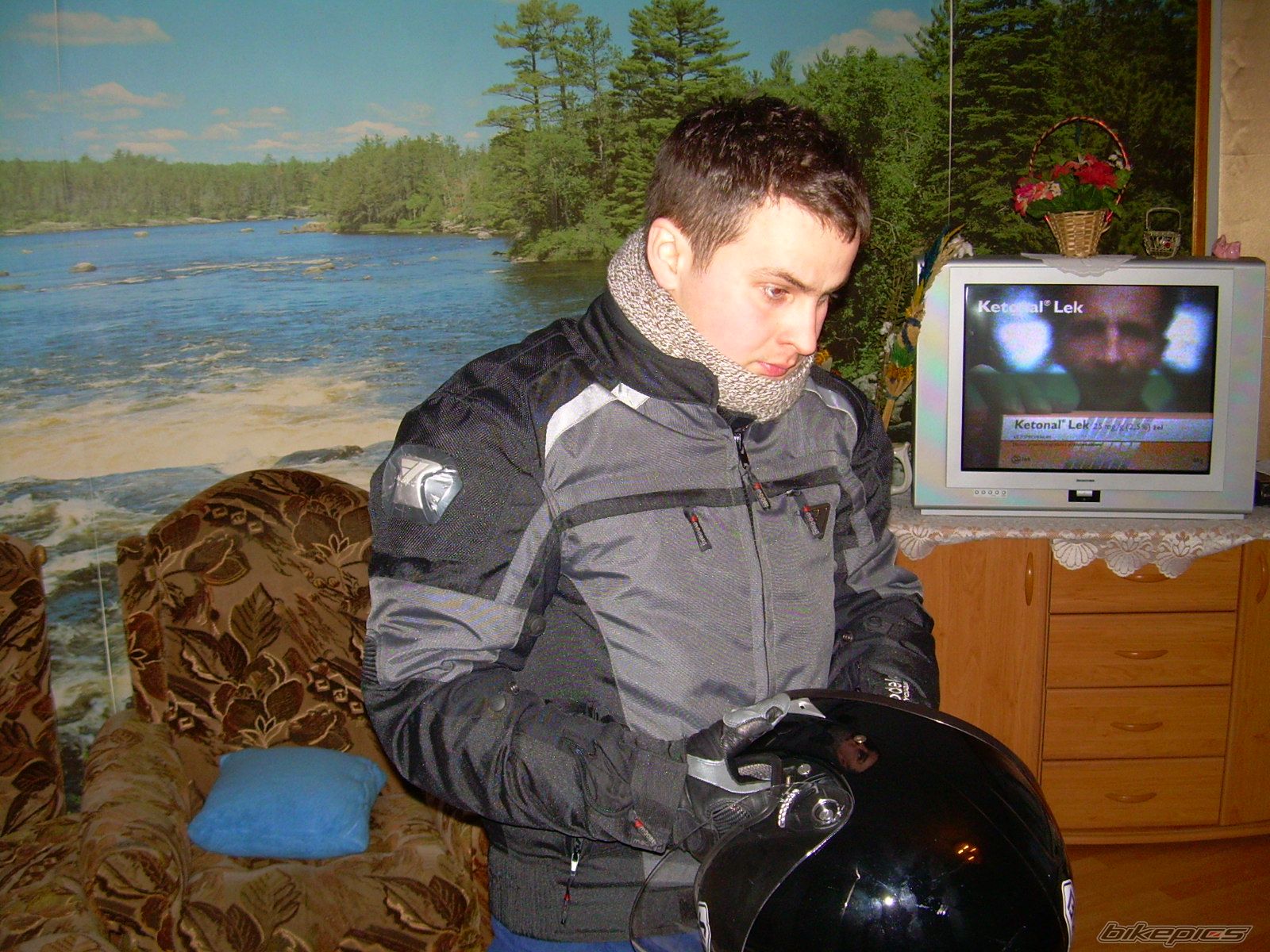Photo 1534673