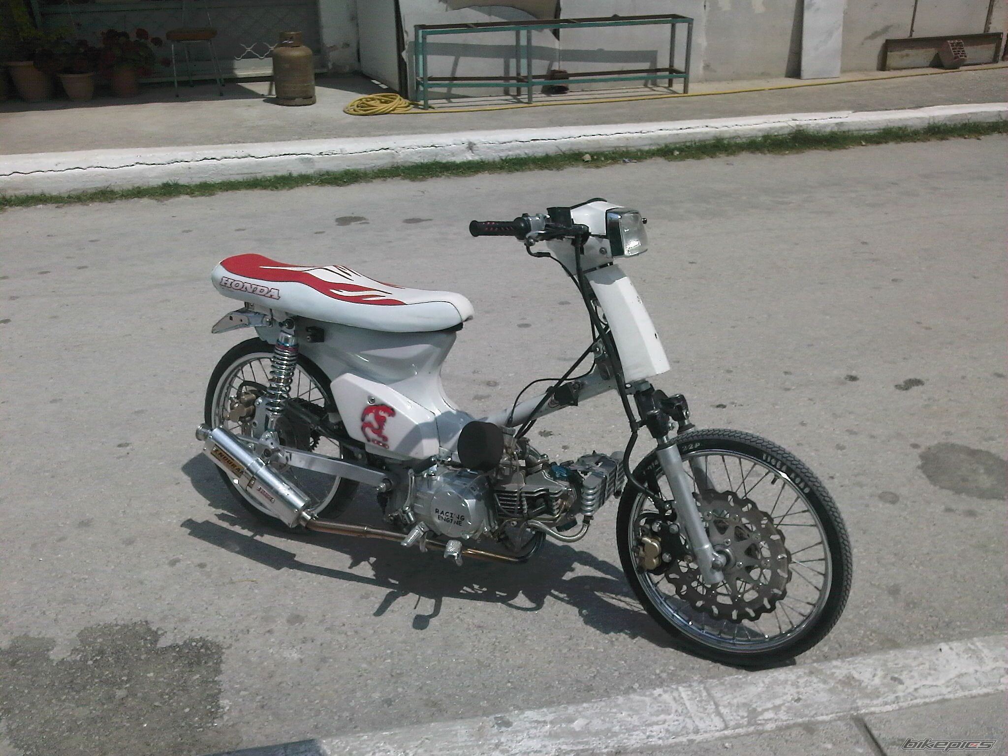 Photo 1534684