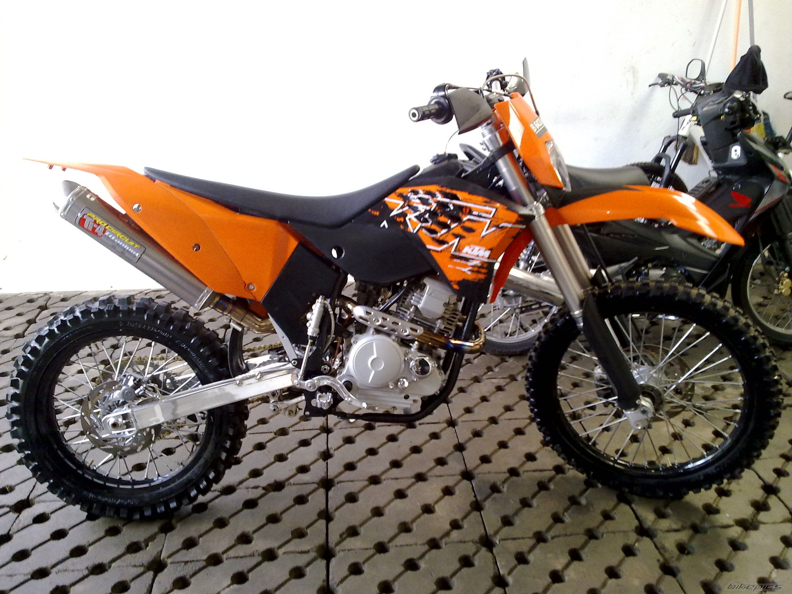 Photo 1534715