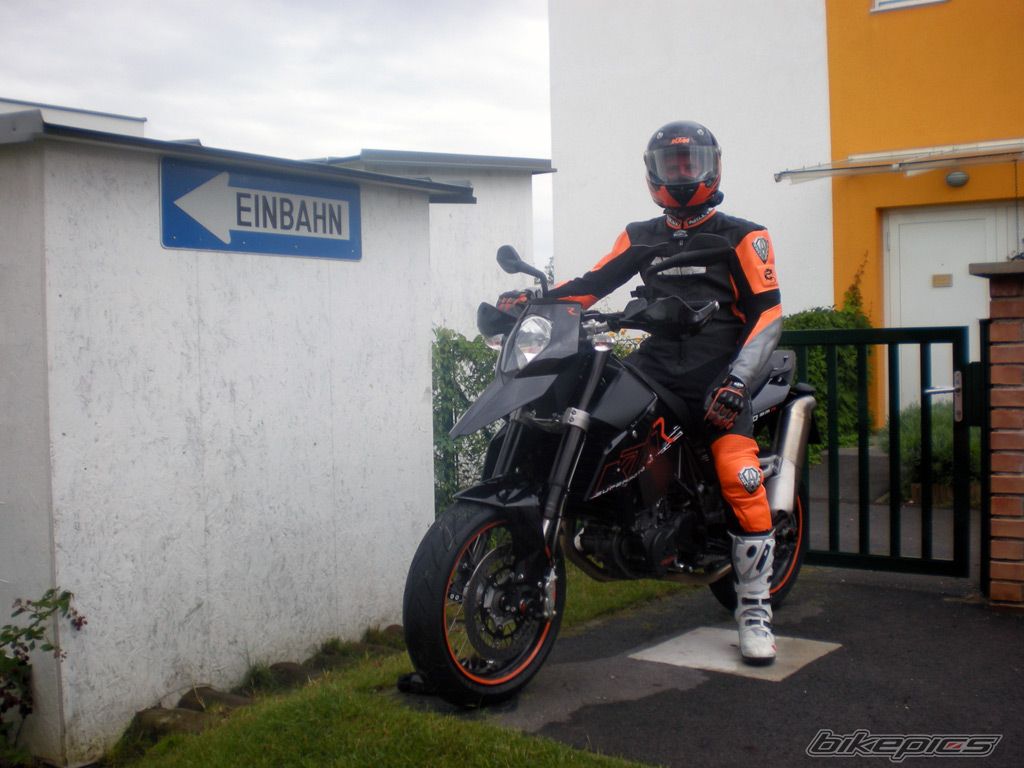 Photo 1534996
