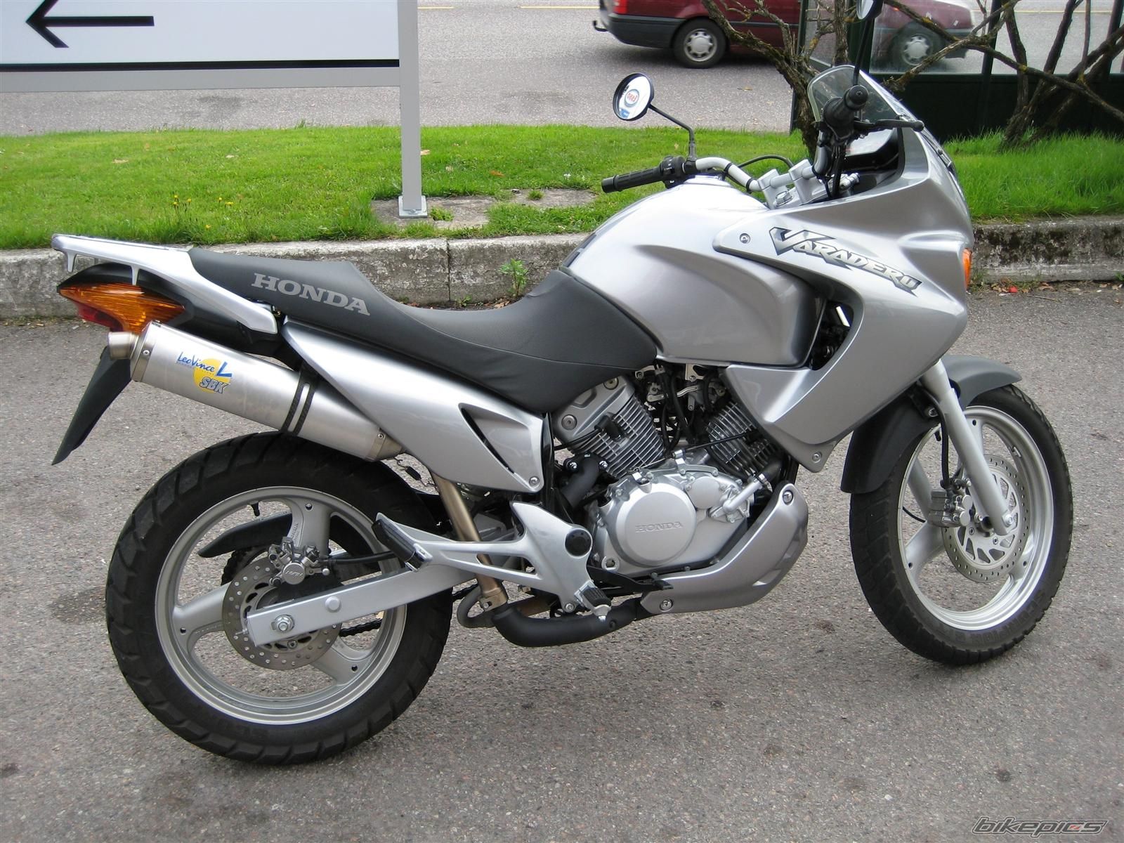 Photo 1535198