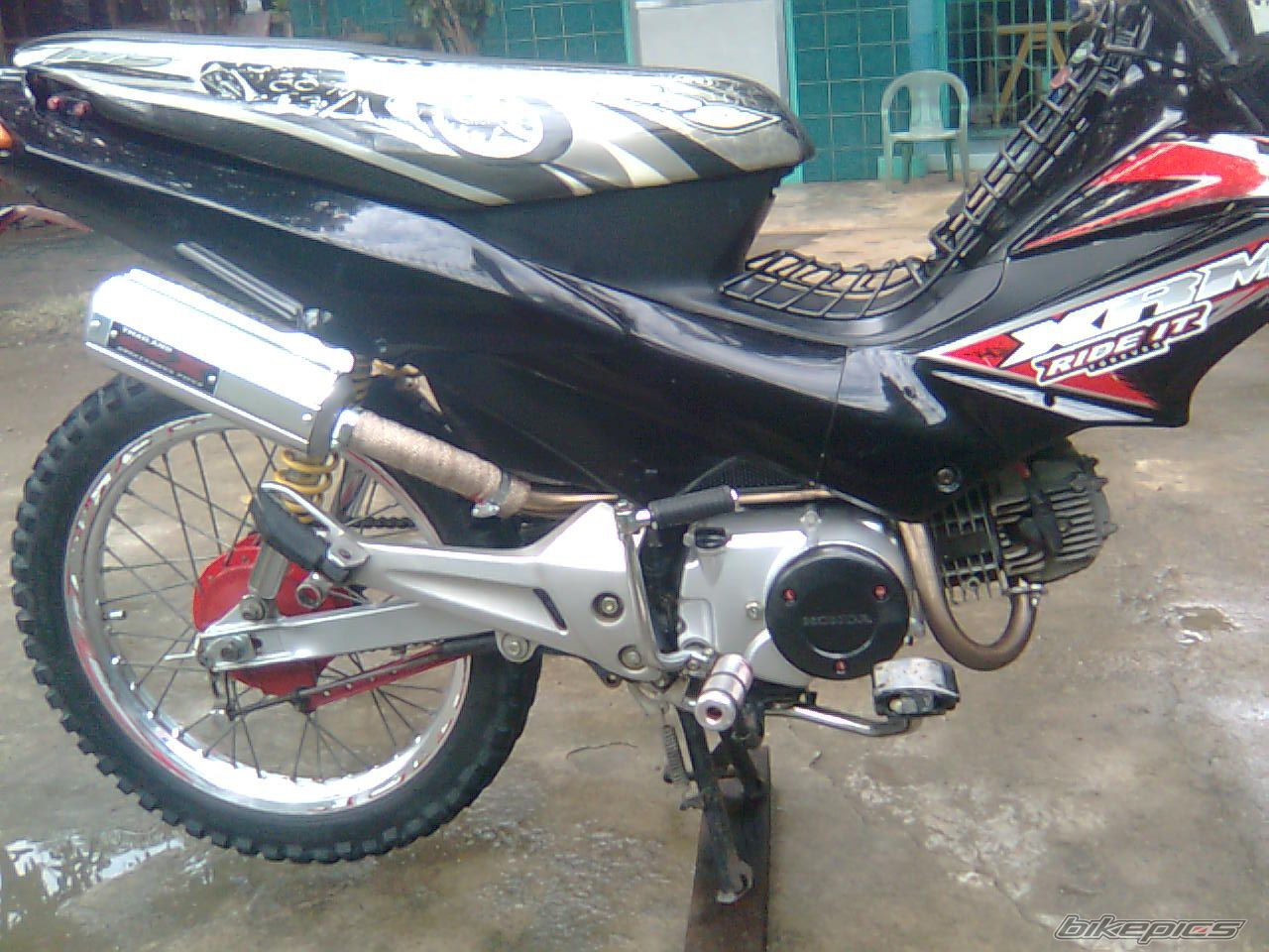 Photo 1535283