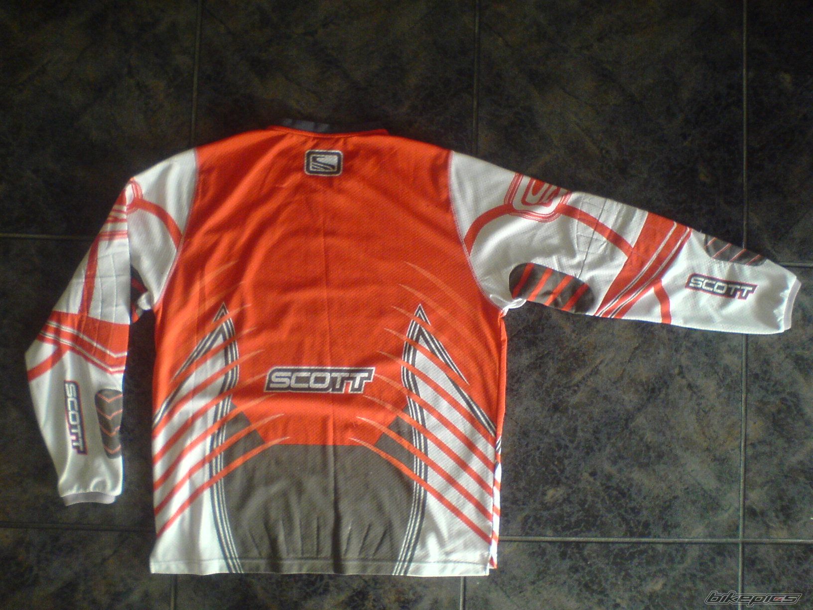 Photo 1535443