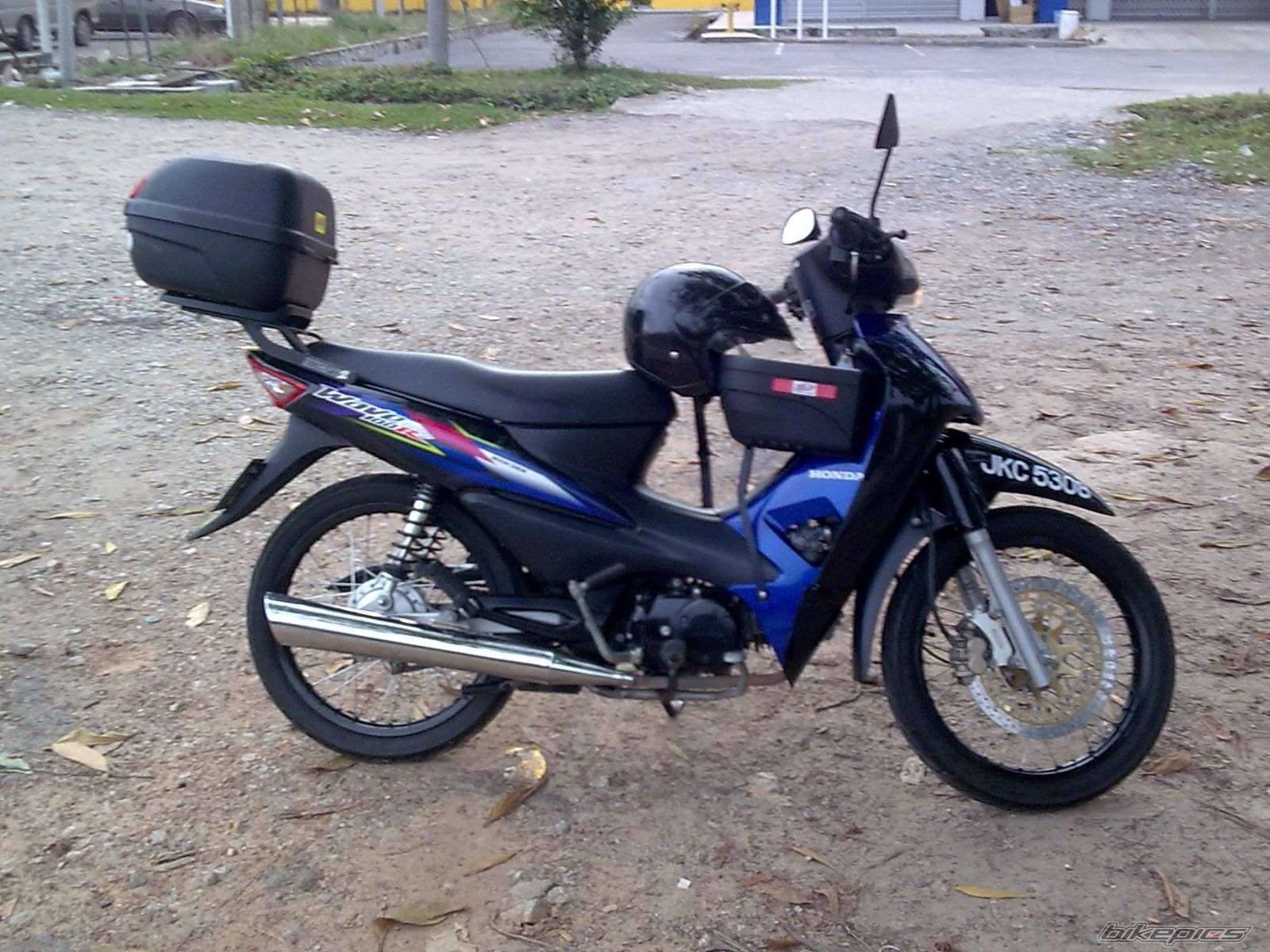 Photo 1535810