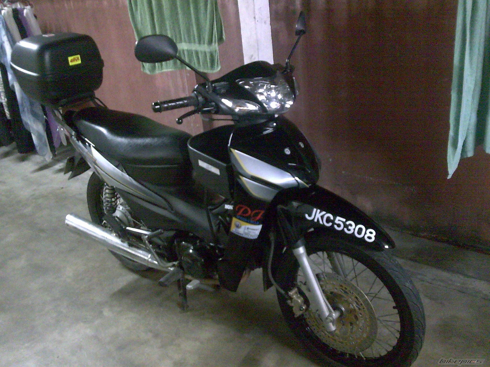 Photo 1535846