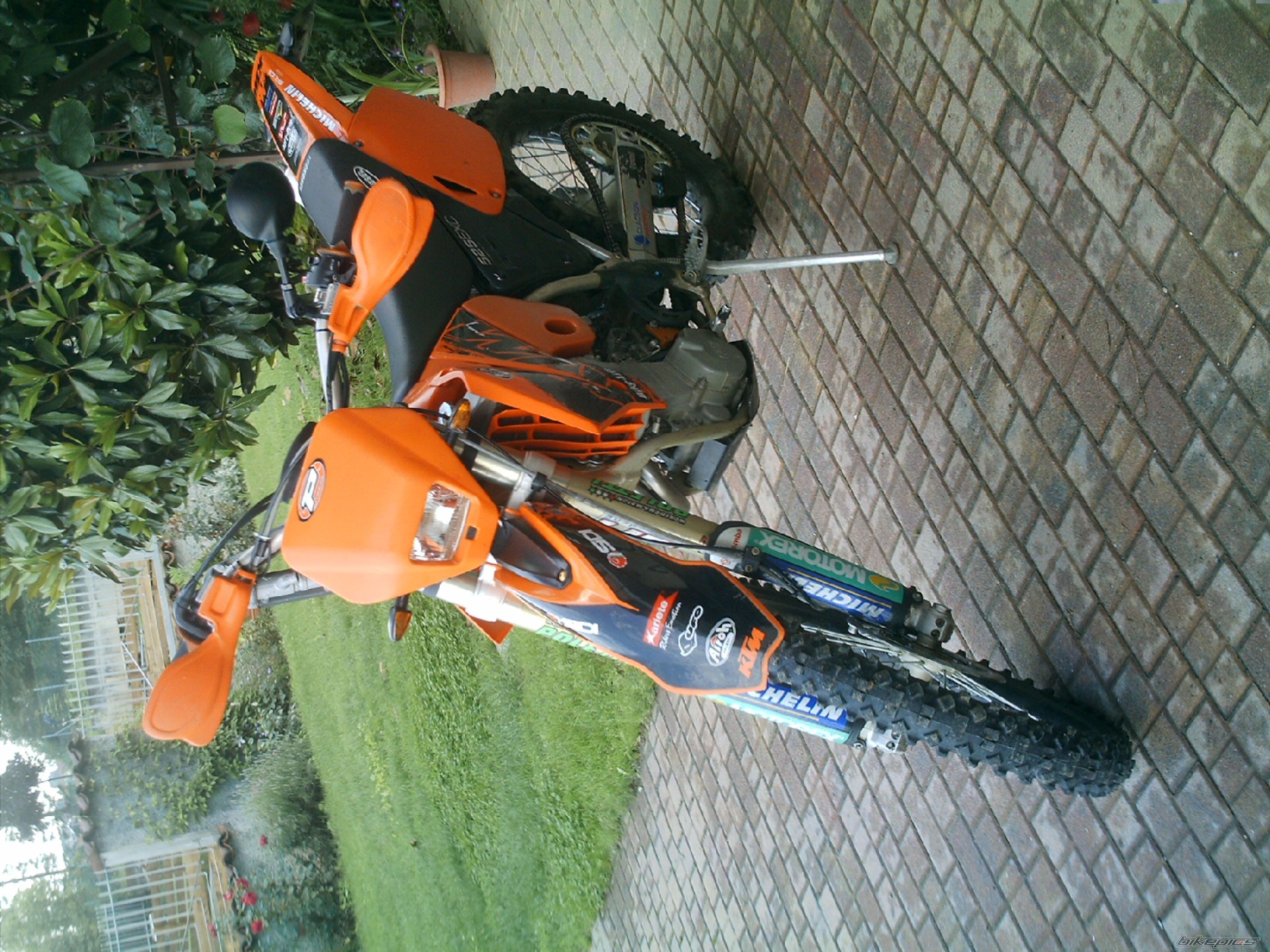 Photo 1535909