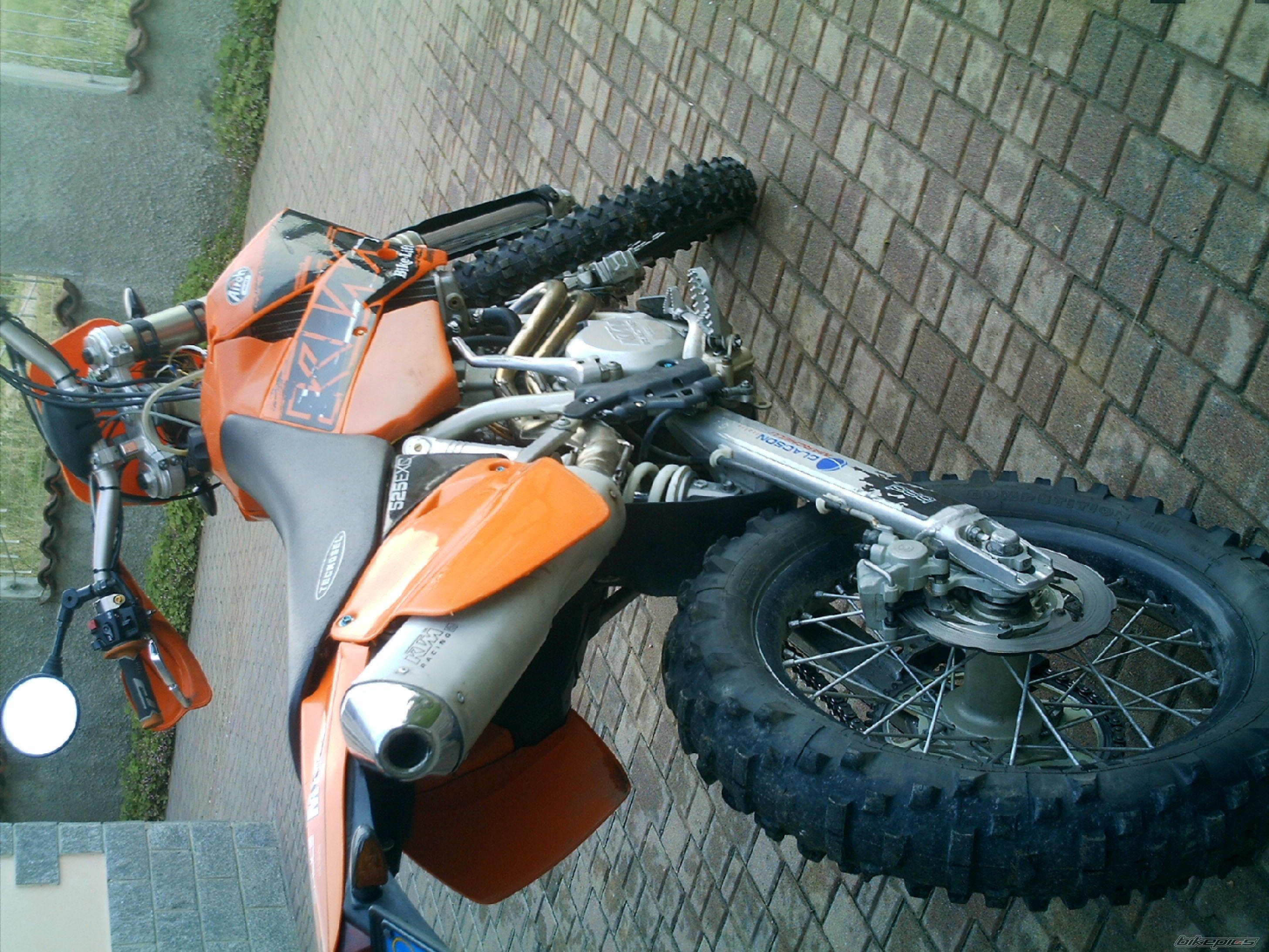 Photo 1535925