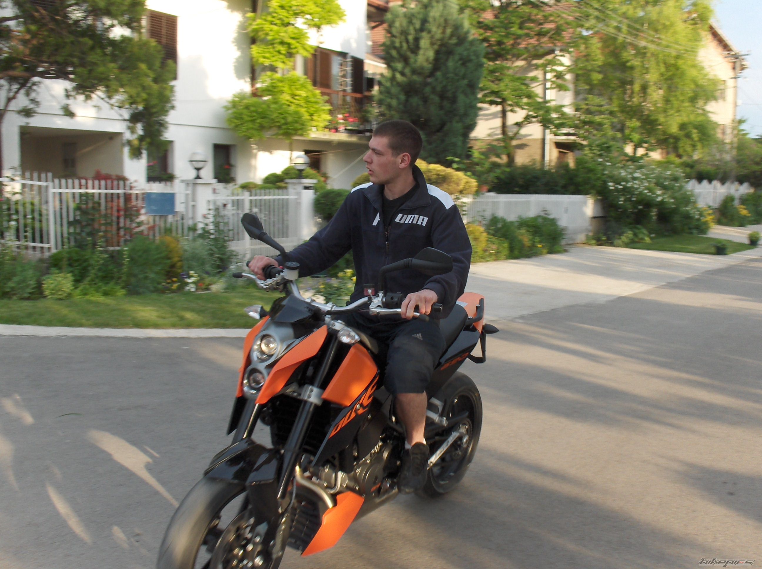 Bike Photo 1536216