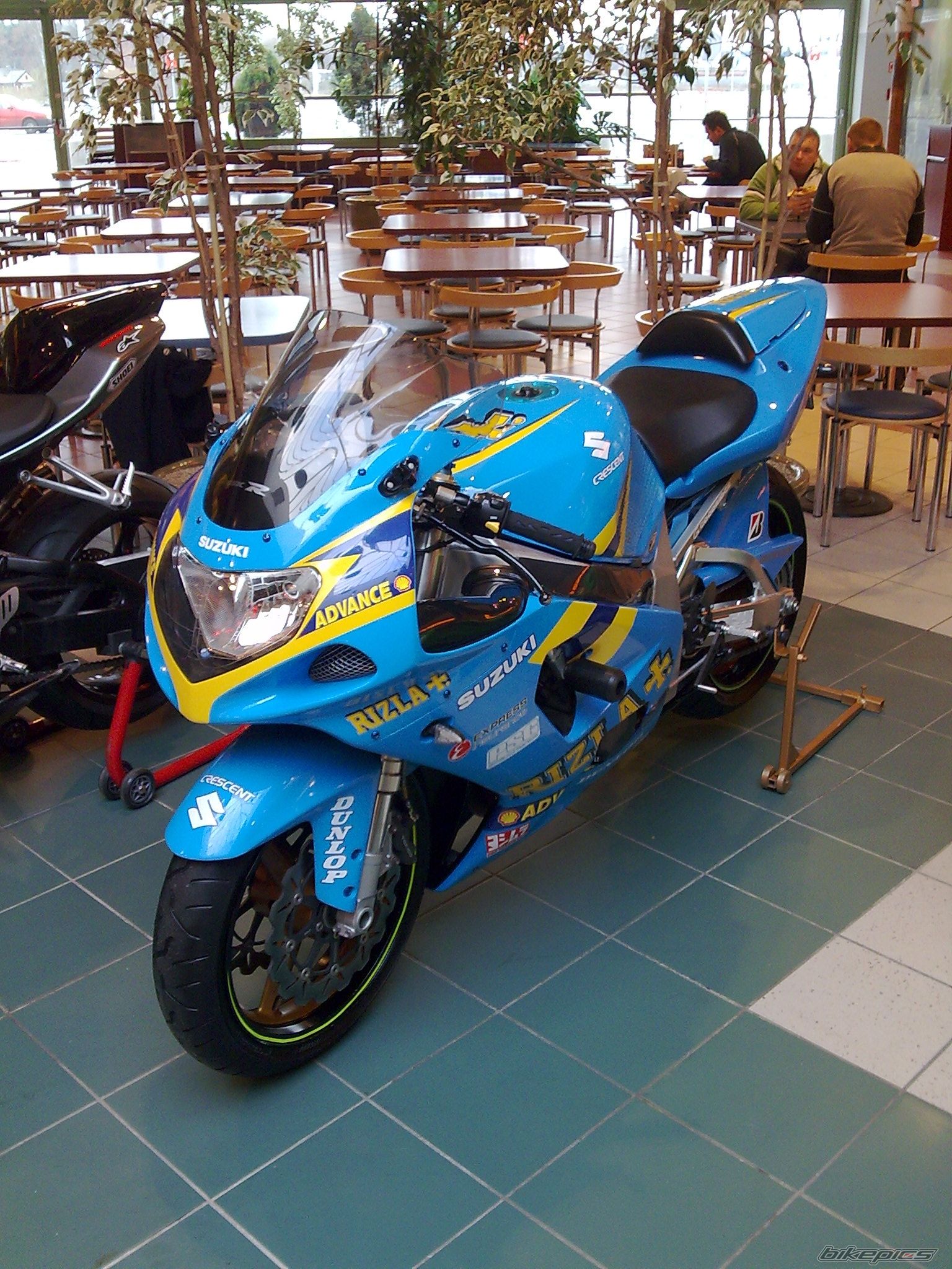 Photo 1536270