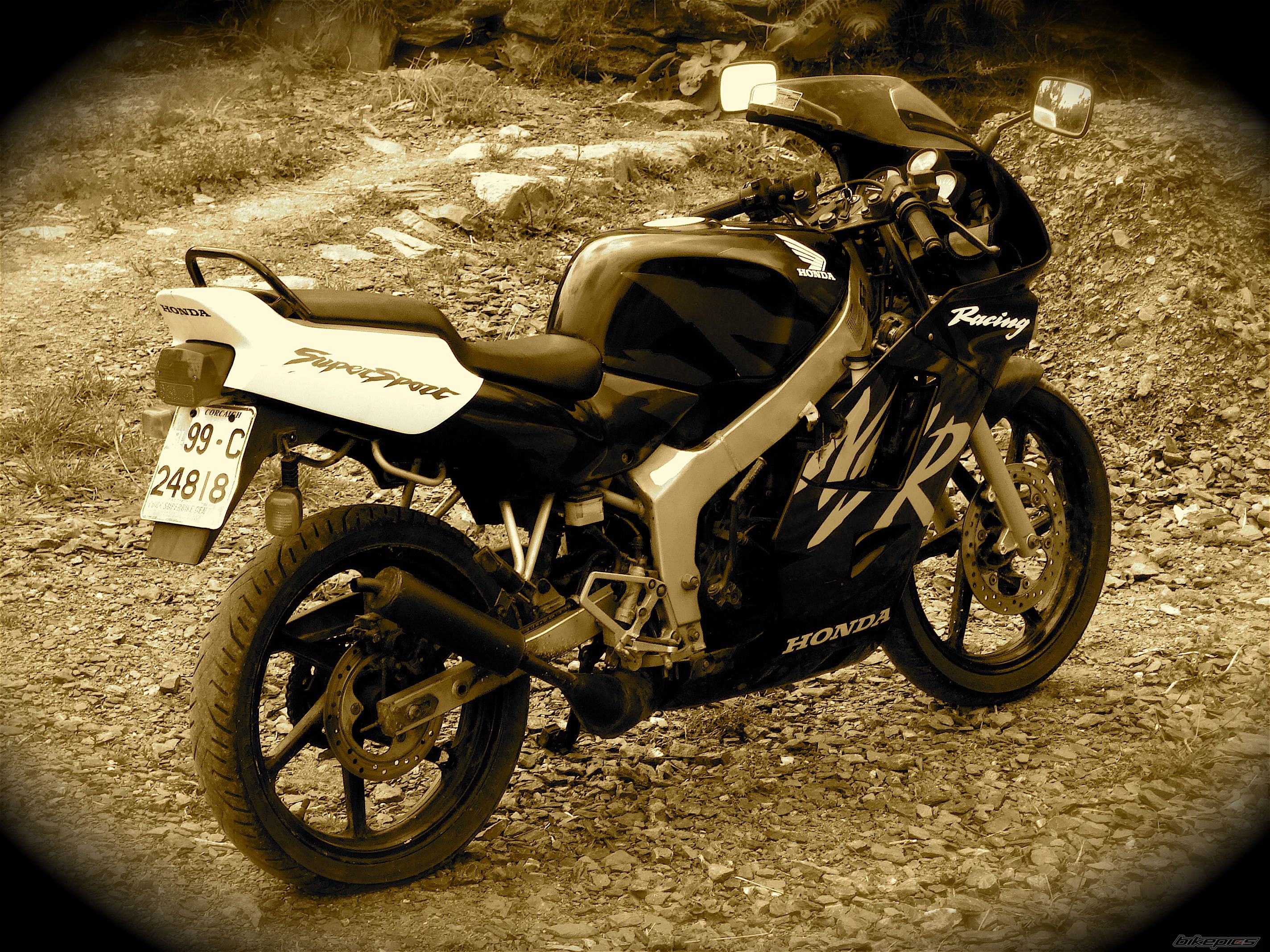 Photo 1536916