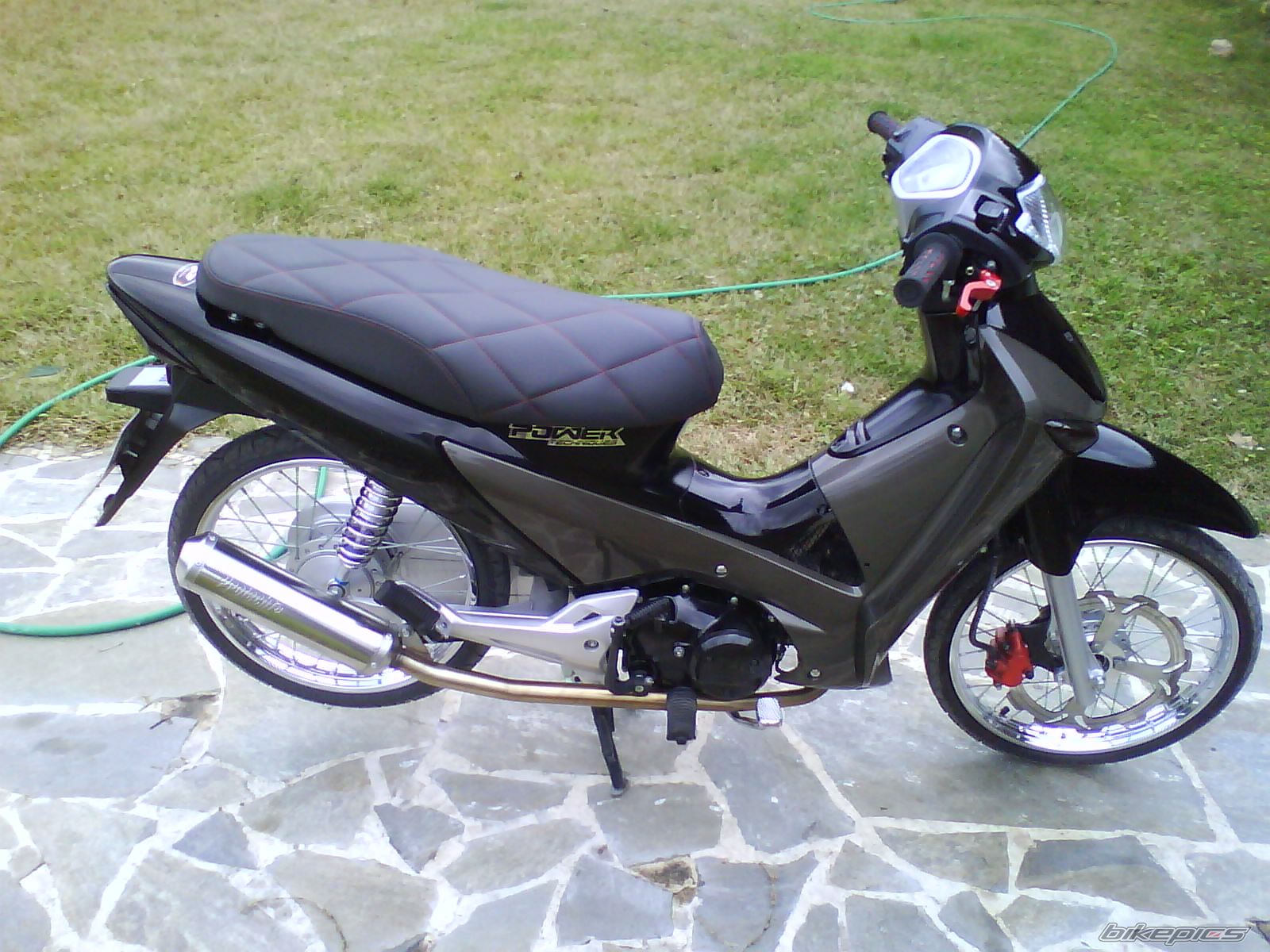 Photo 1537020