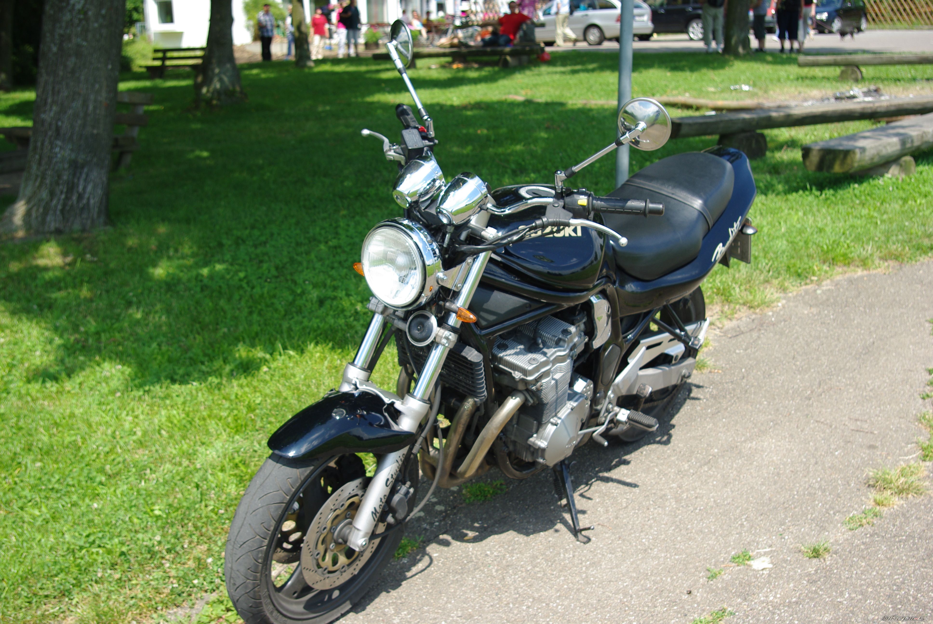 Photo 1537073