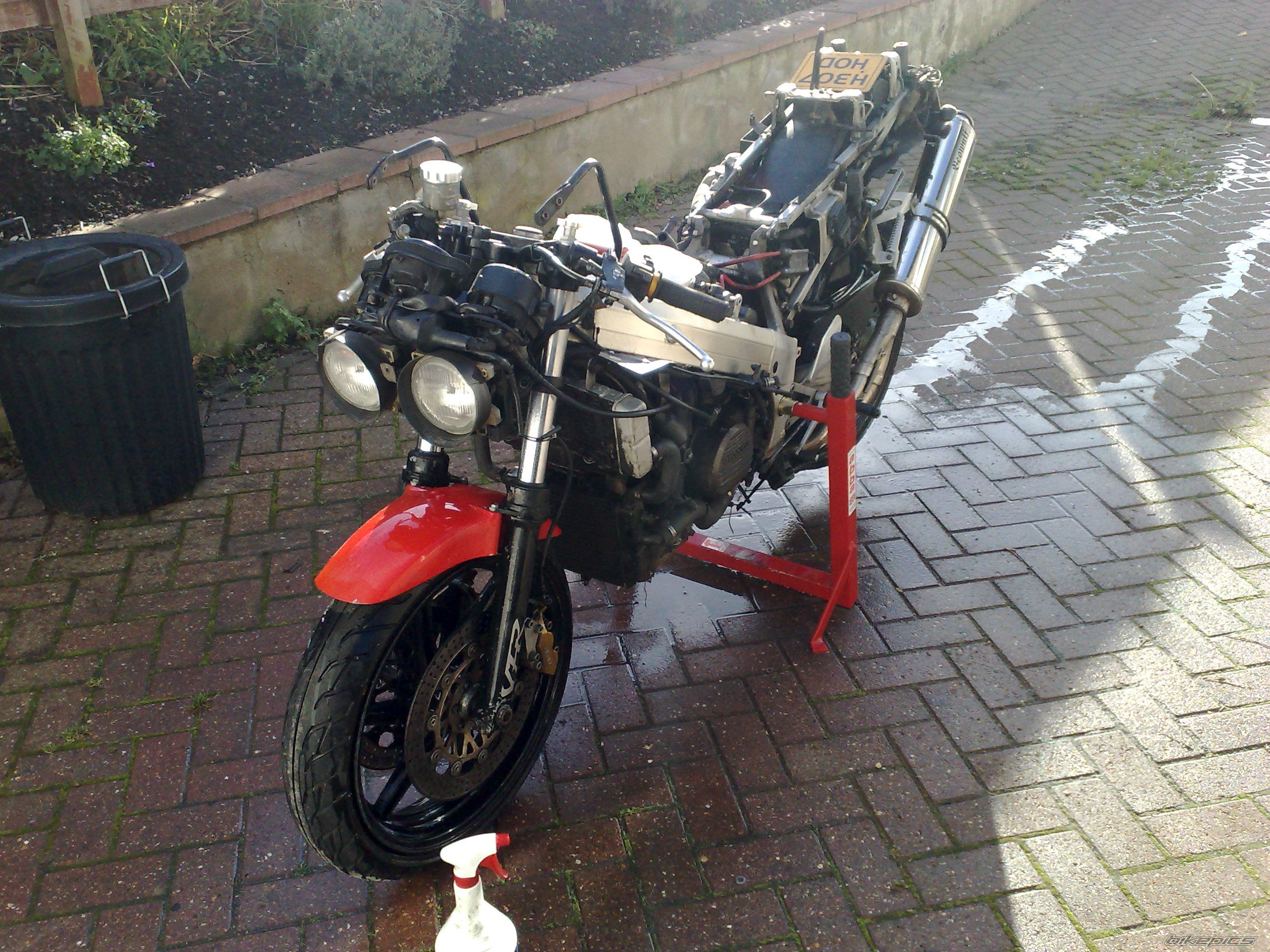 Photo 1537083