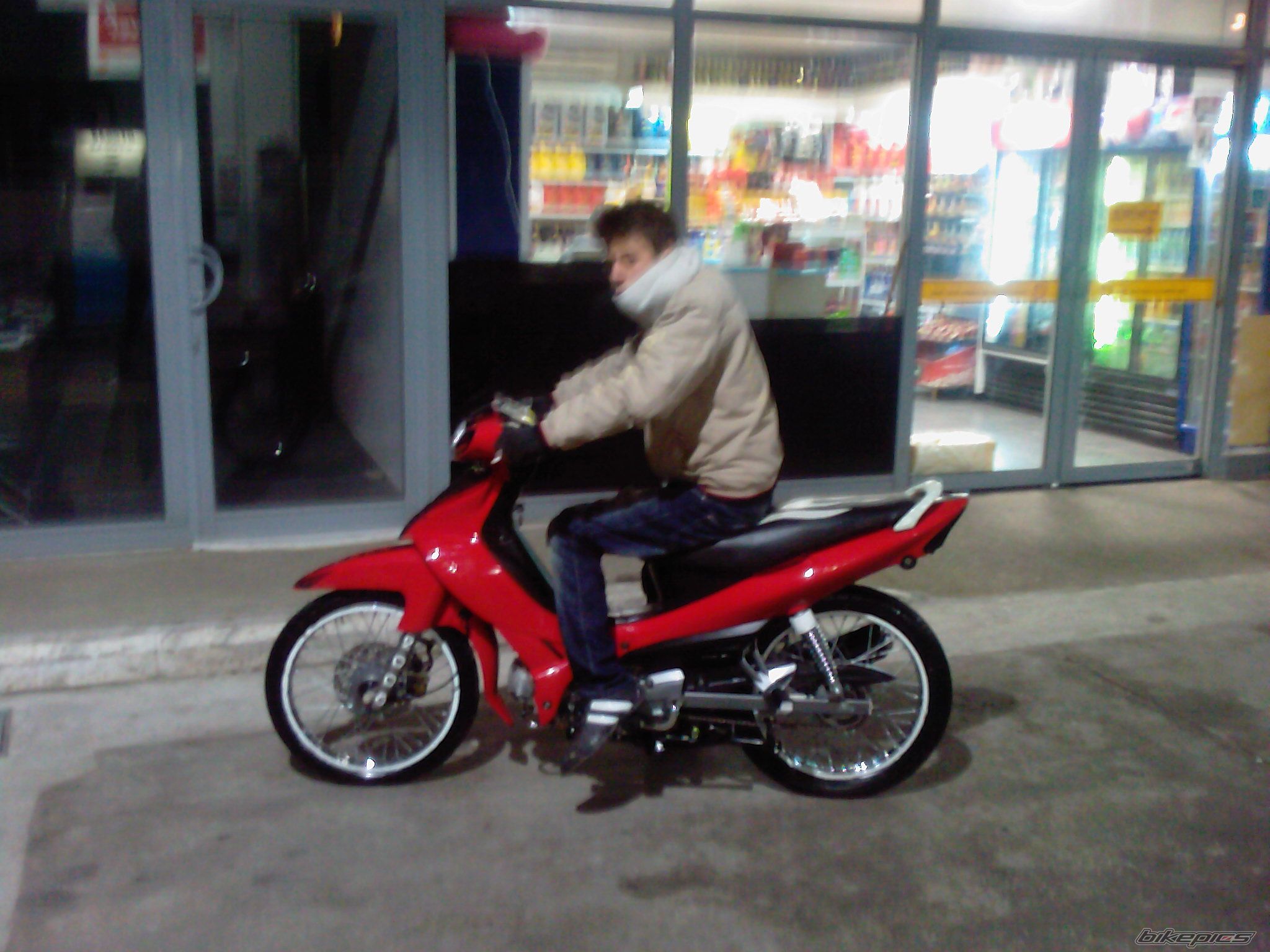 Photo 1537134