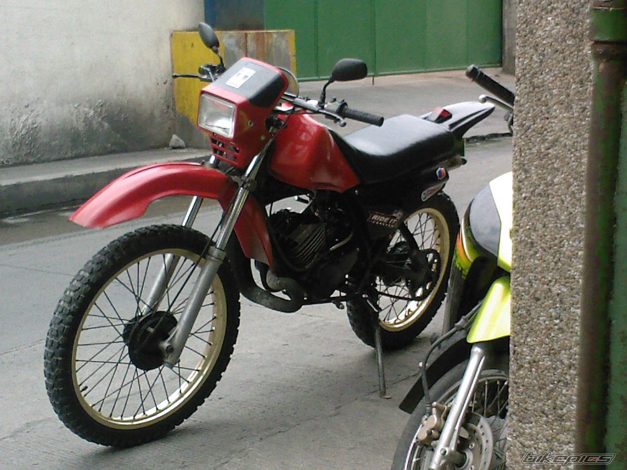 Photo 1537275