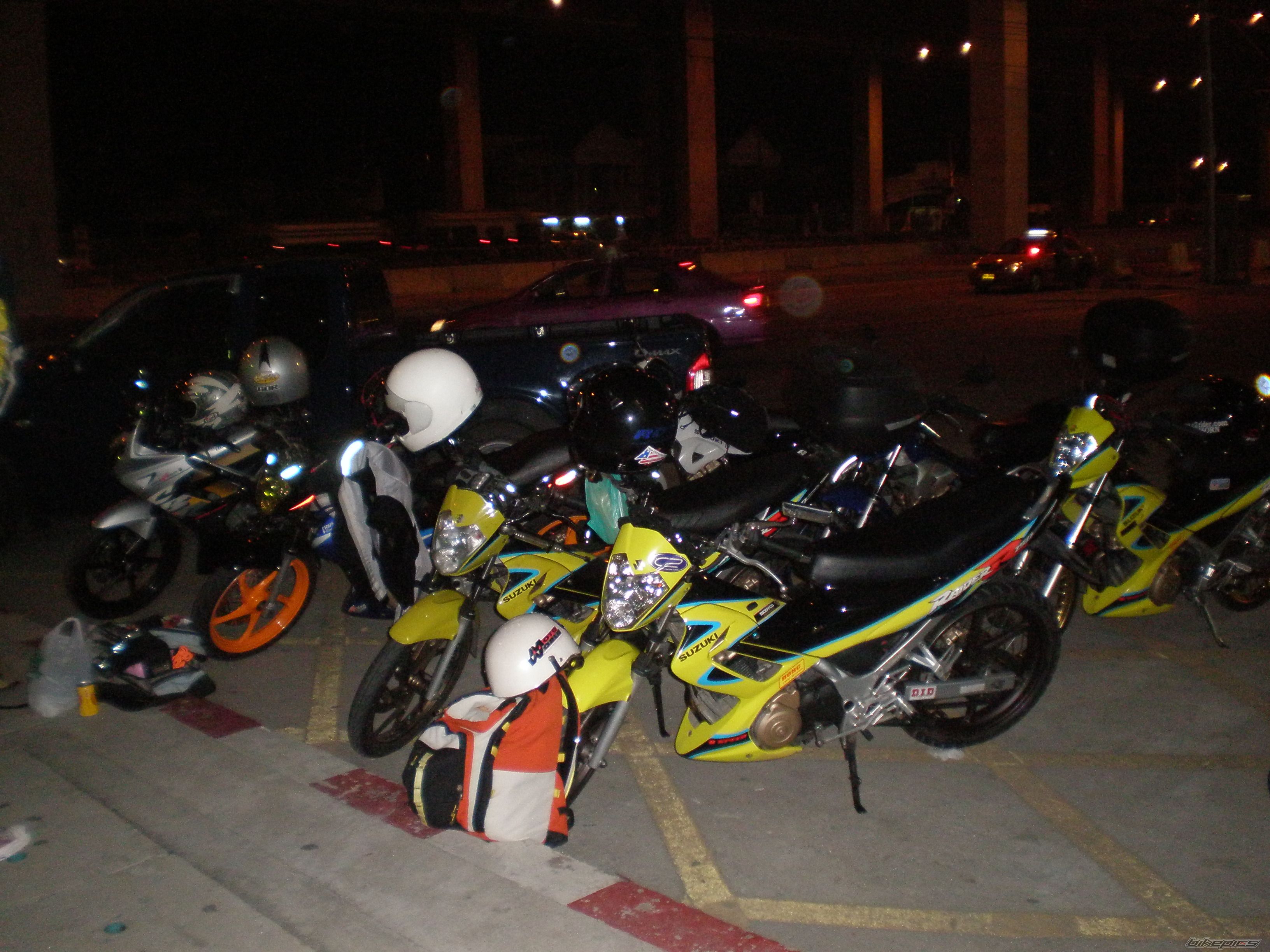 Photo 1537294