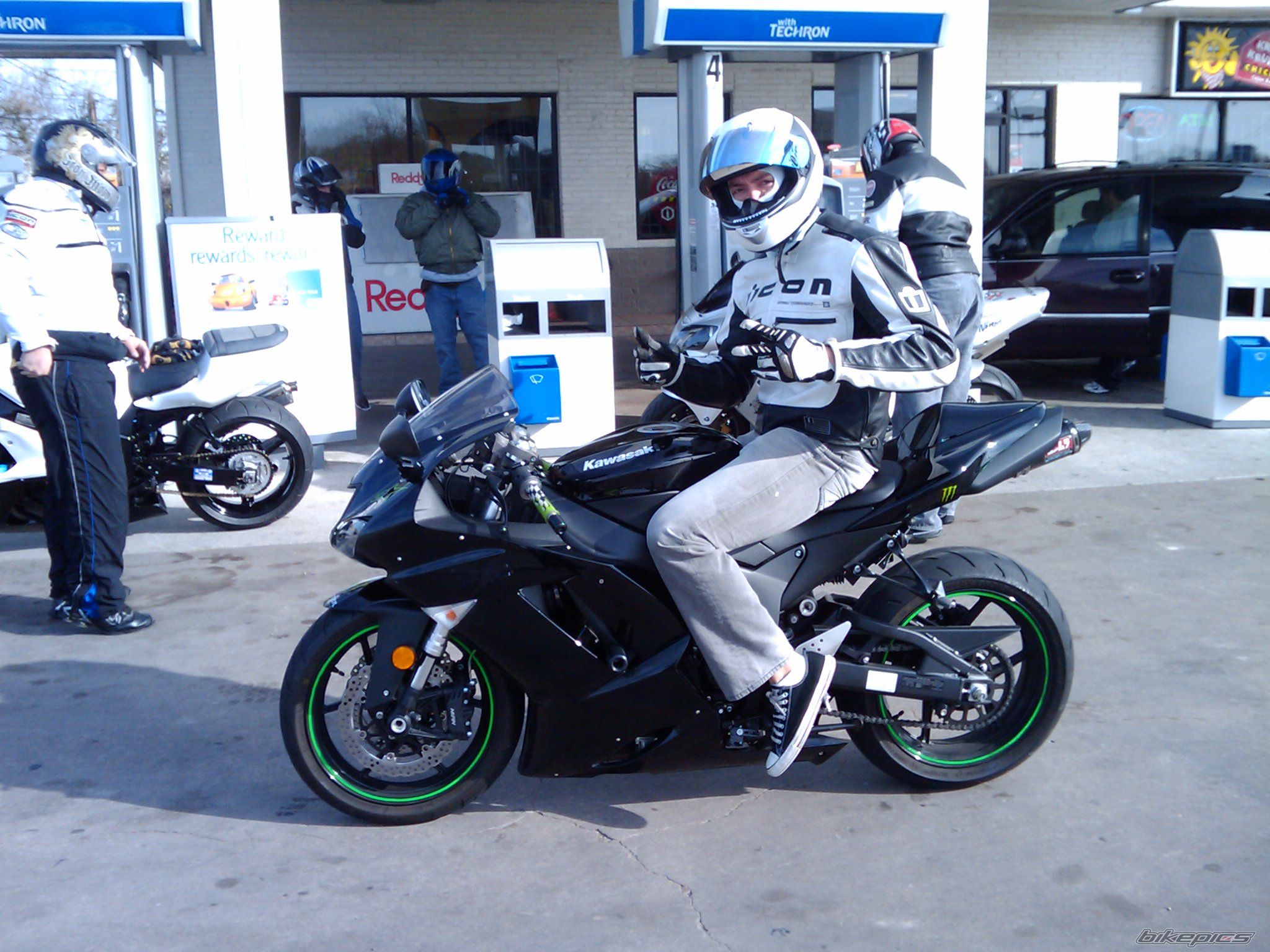 Photo 1537462