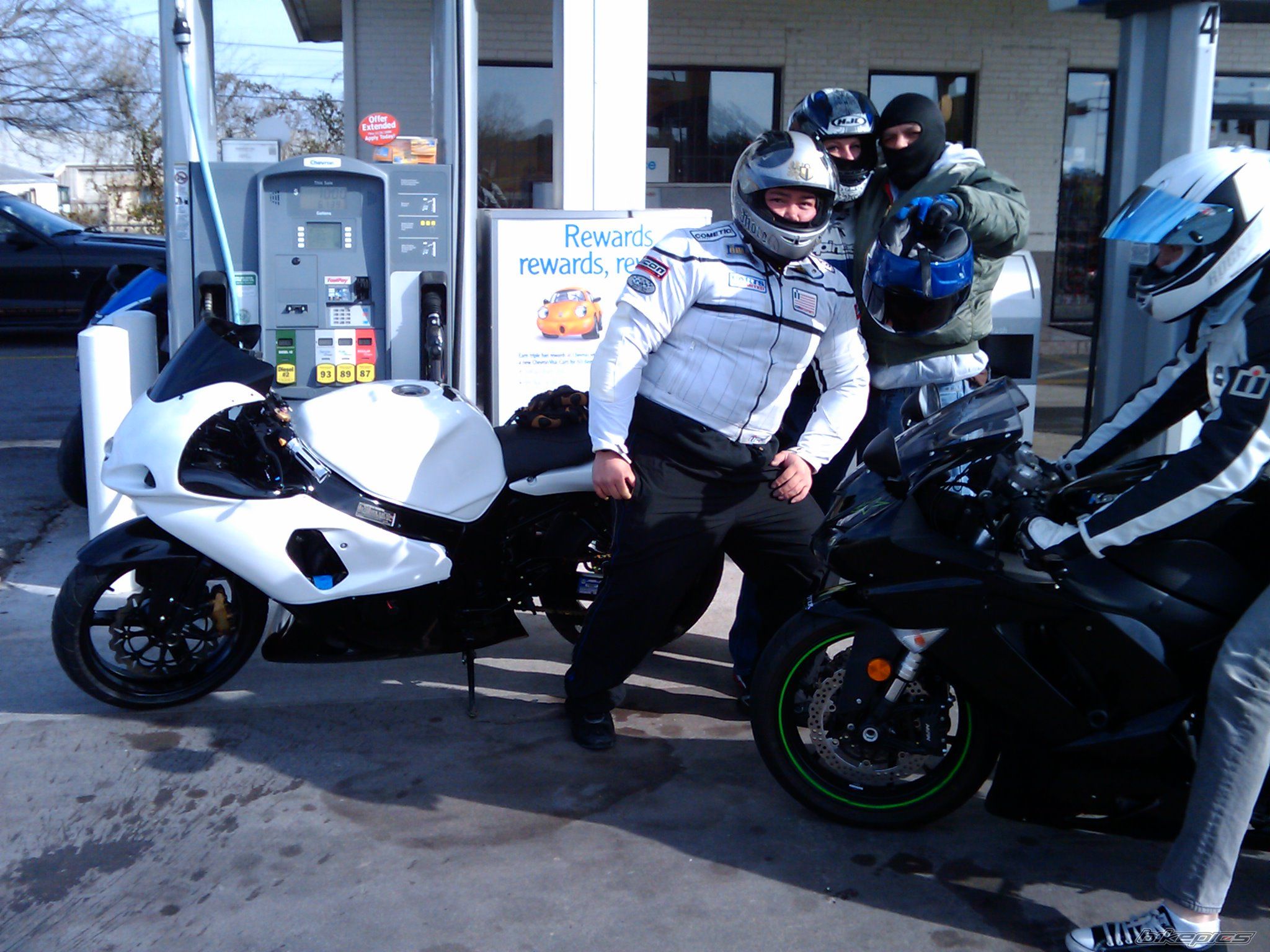 Photo 1537469