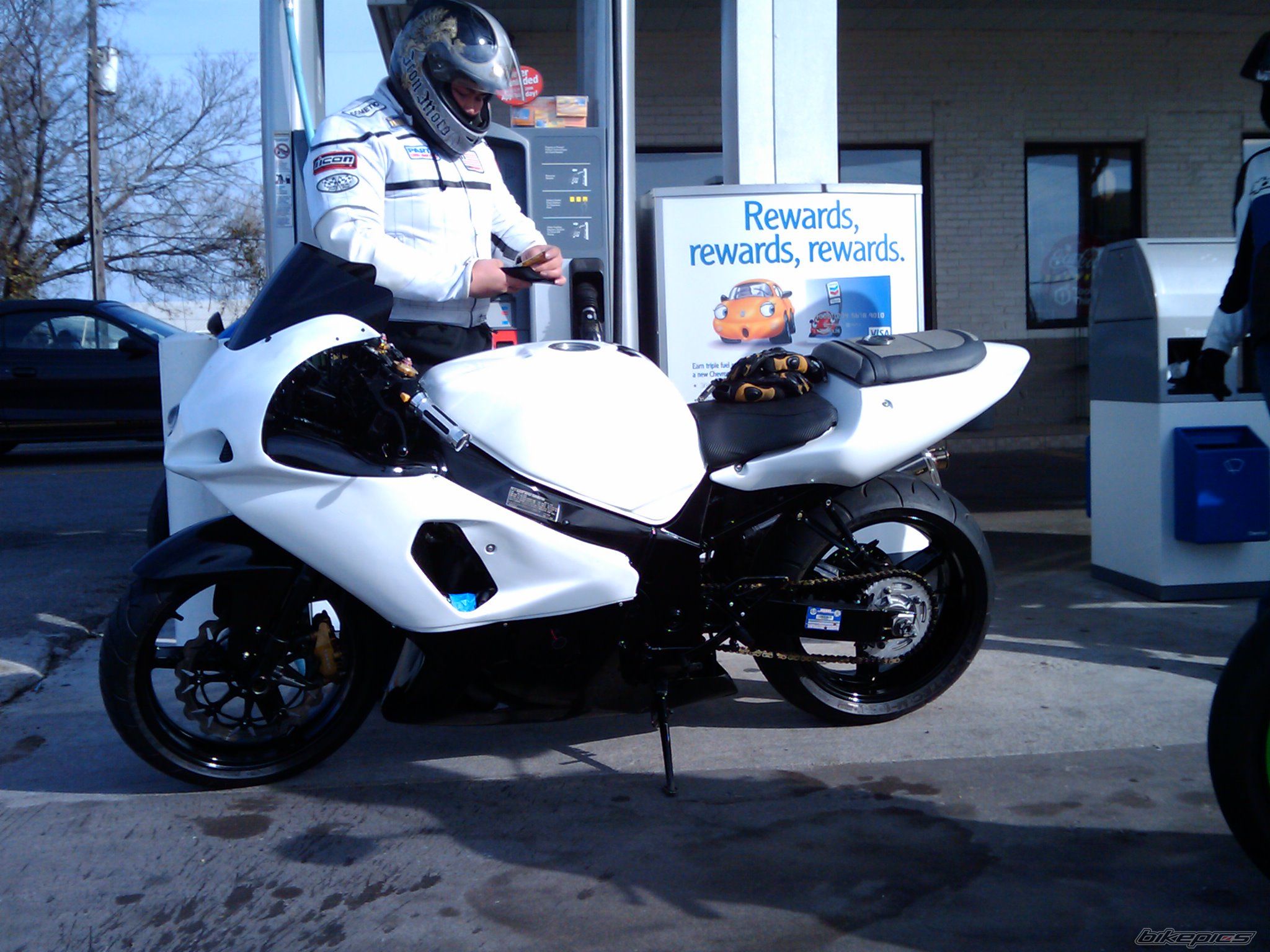 Photo 1537472