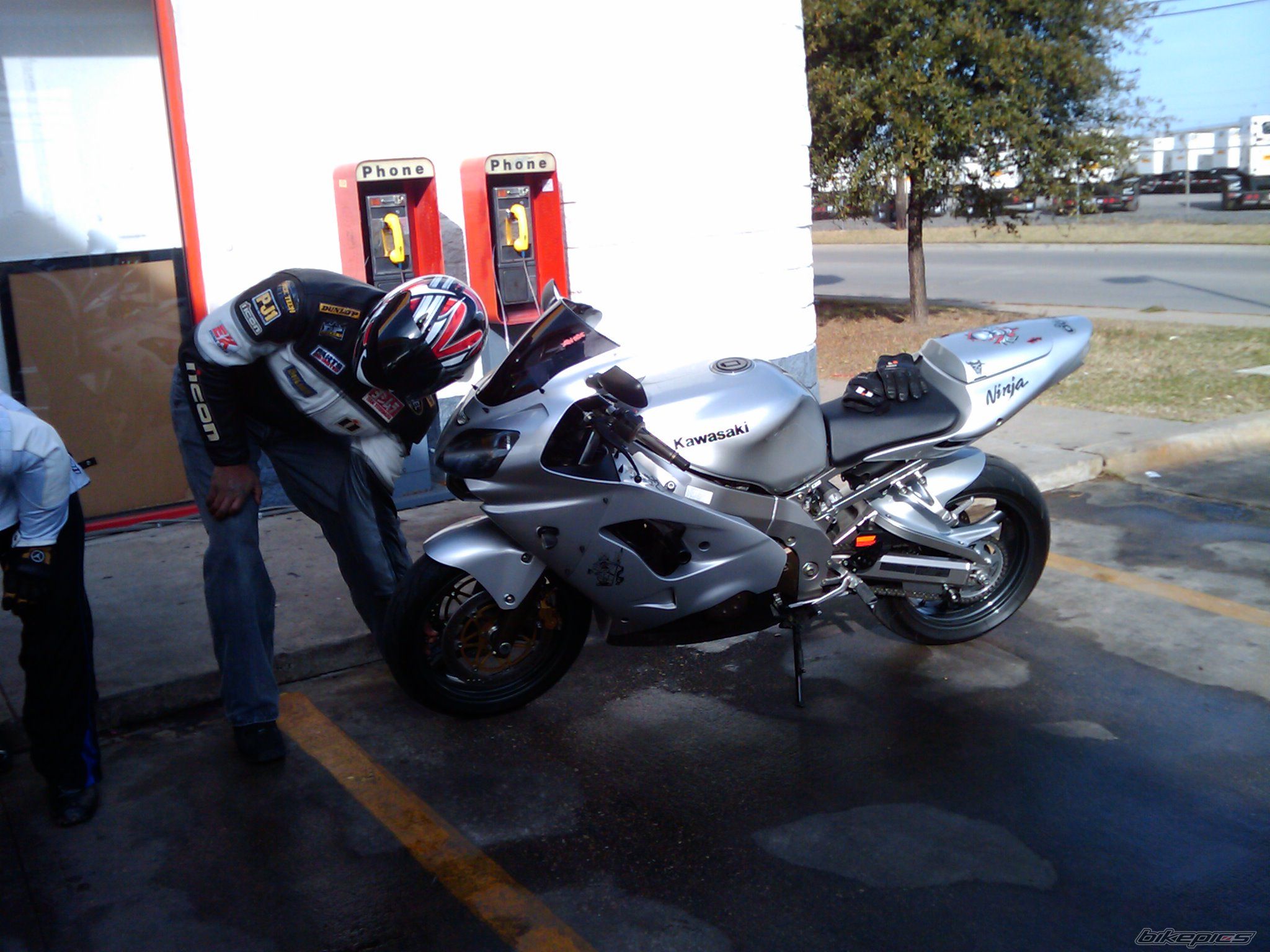 Photo 1537475
