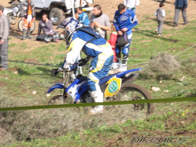 Photo 1537608