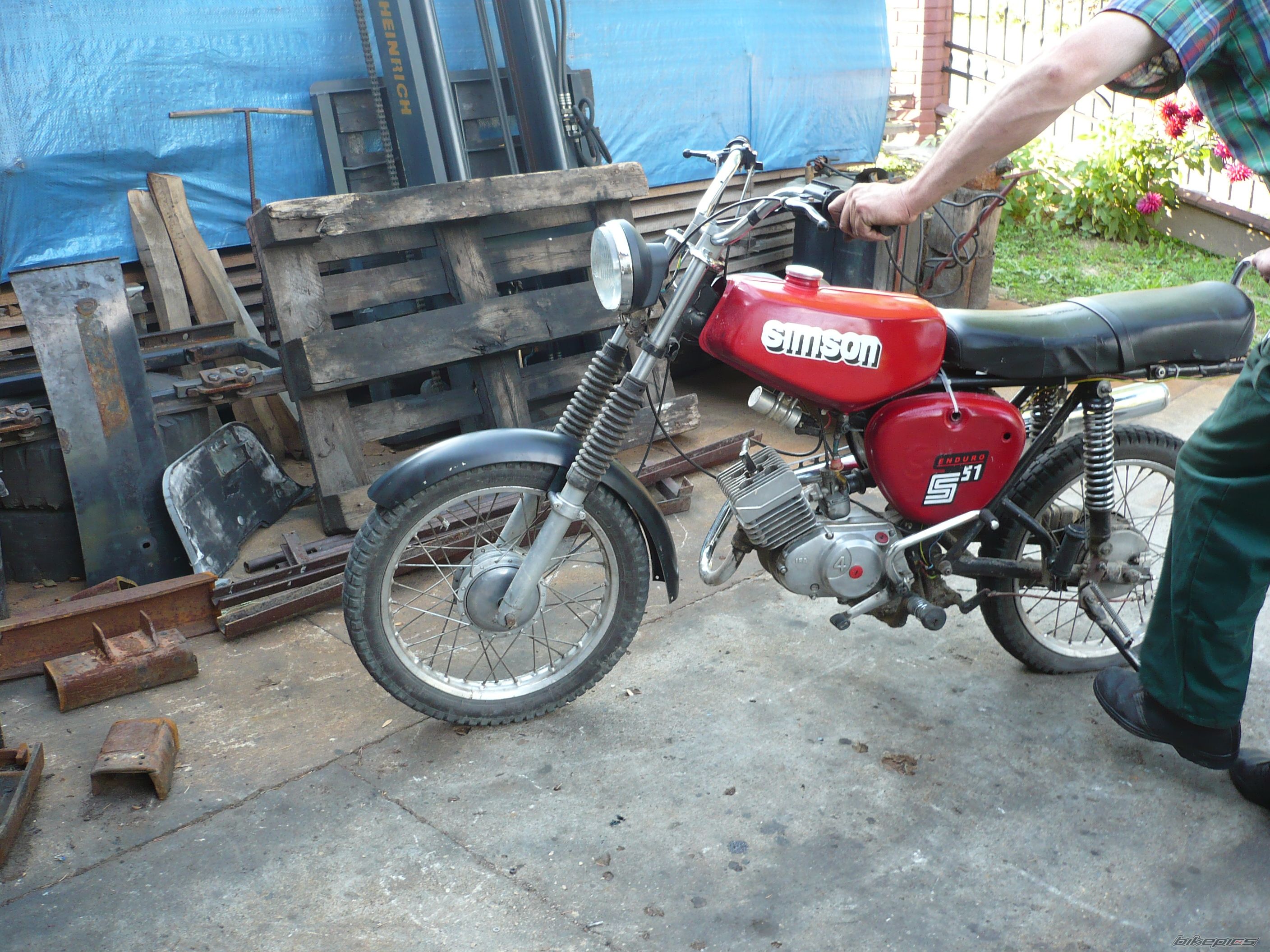 Photo 1537682